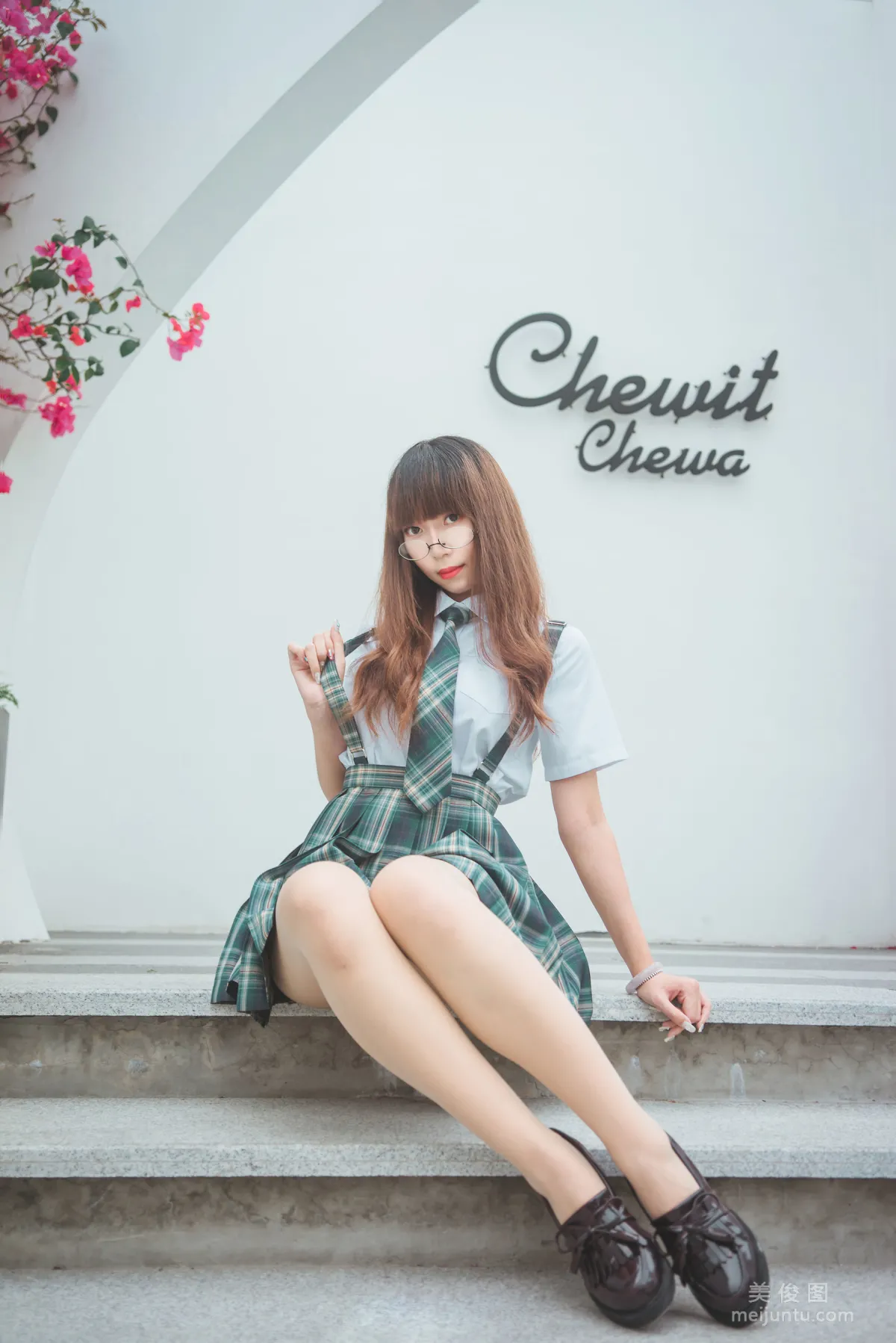[網紅COSER] 動漫博主Money冷冷 - JK 寫真集 7