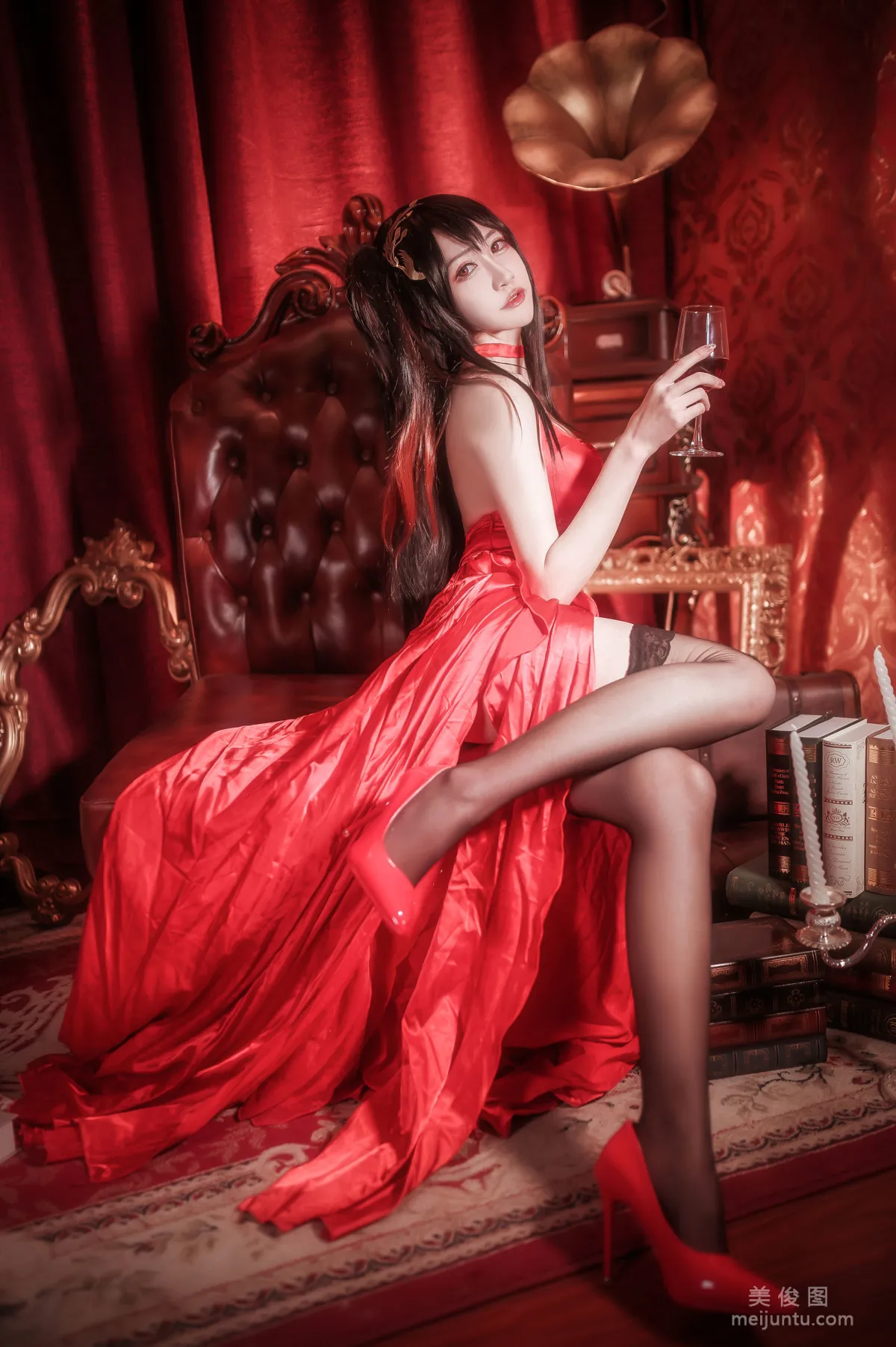 [網紅COSER] 動漫博主阮邑_Fairy - 大鳳禮服 寫真集 8