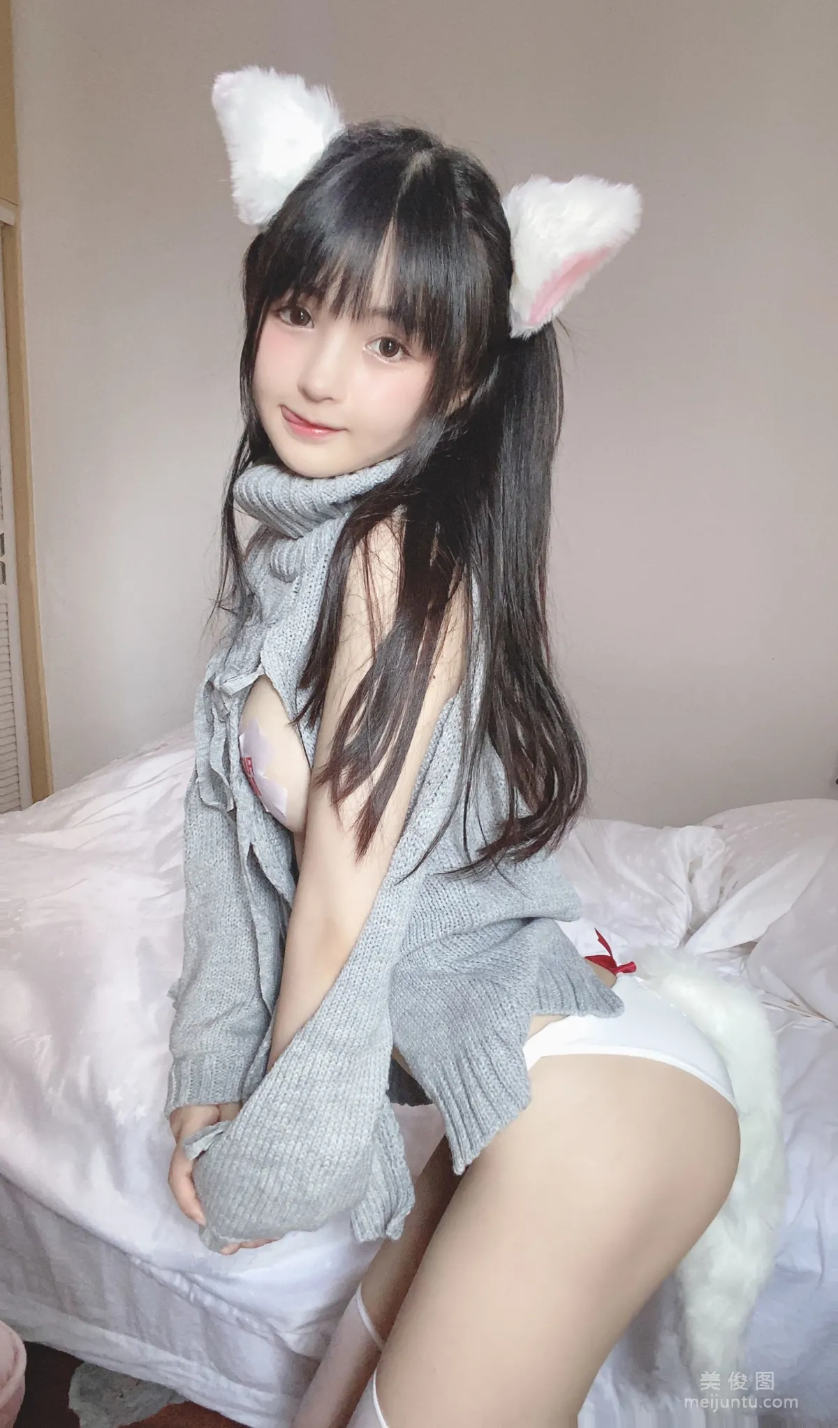 [網紅COSER] 桜井甯甯 - 白い貓ちゃん 寫真集 33