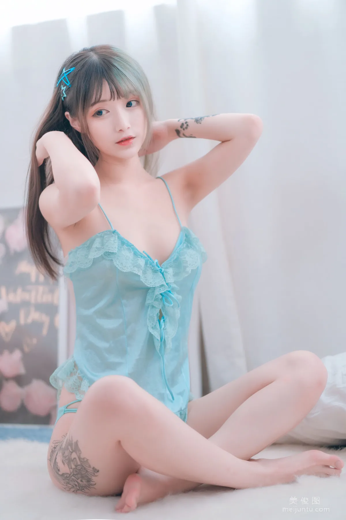 [網紅COSER] 動漫博主鐵闆燒鬼舞w - 露背 寫真集 3