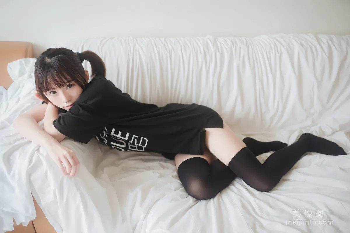 [網紅COSER] 動漫博主Kitaro_绮太郎 - 半袖雙馬尾 寫真集 38