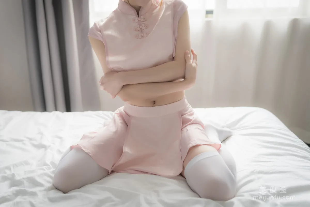 [網紅COSER] Kitaro_绮太郎 - 粉色團子 寫真集 27