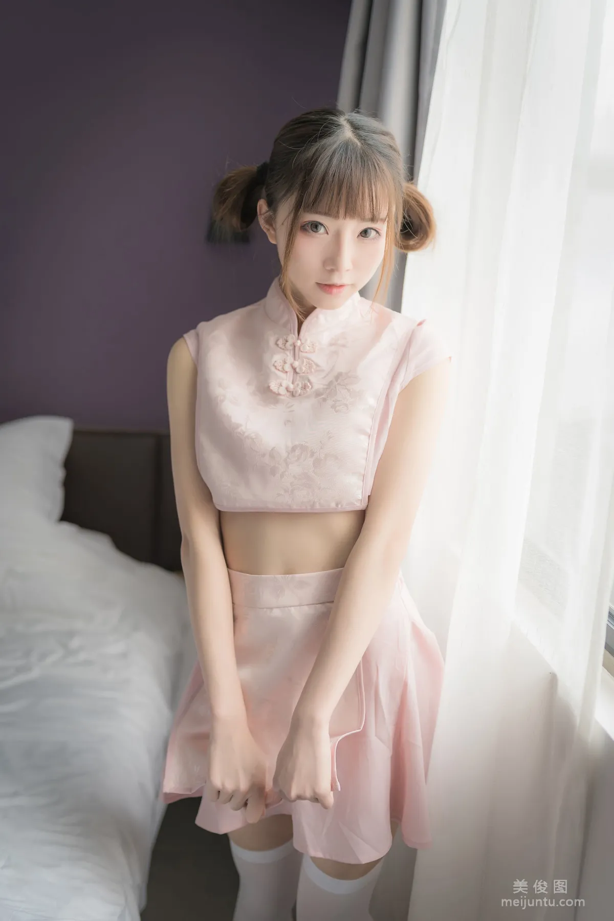 [網紅COSER] Kitaro_绮太郎 - 粉色團子 寫真集 25