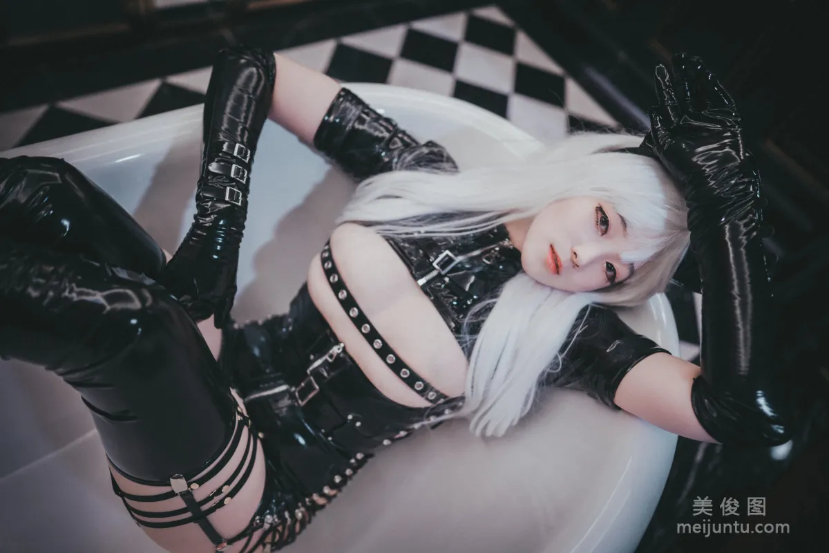 [網紅COSER] 韓國妹子BamBi - Poisonous nurse 寫真集 42
