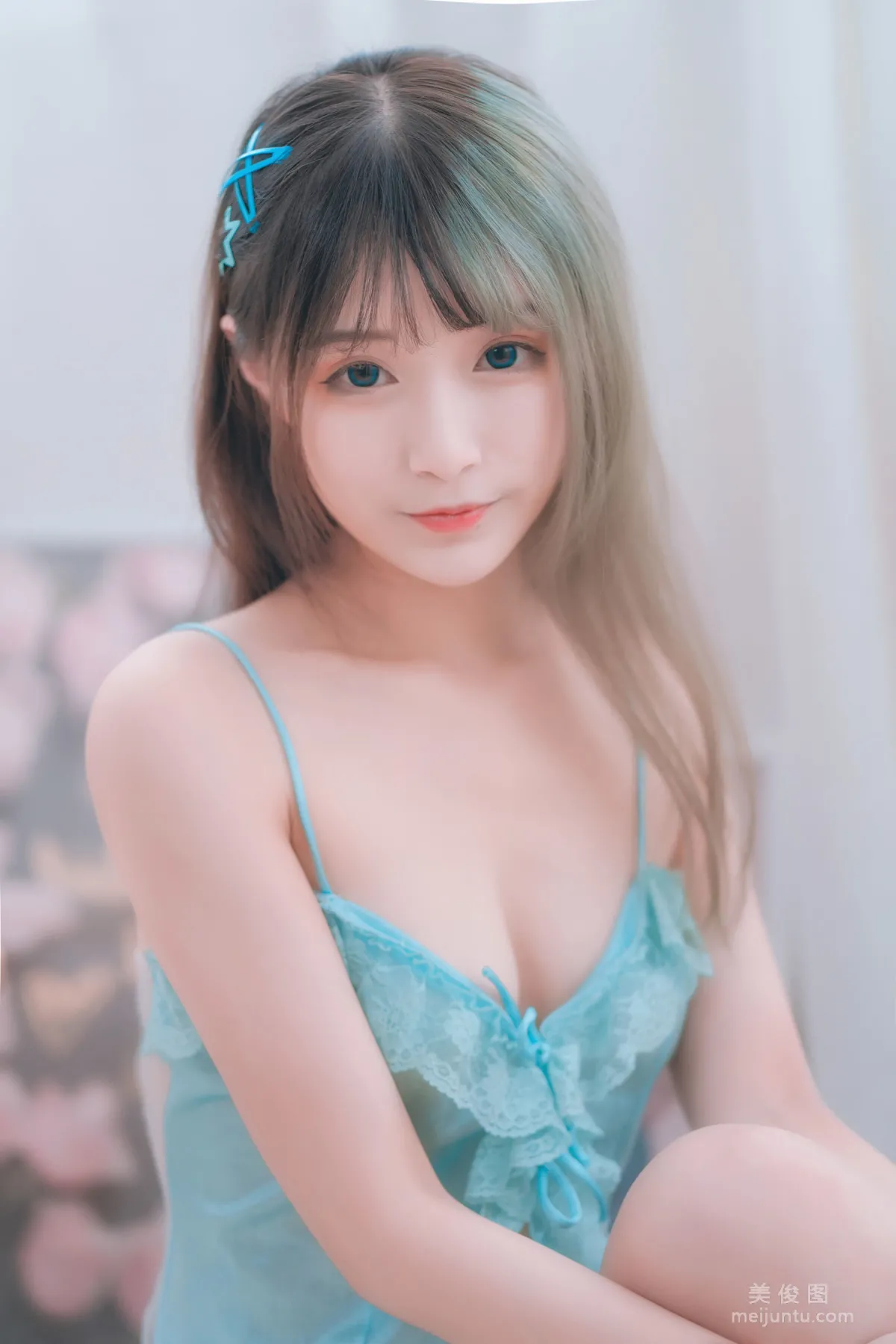 [網紅COSER] 動漫博主鐵闆燒鬼舞w - 露背 寫真集 6