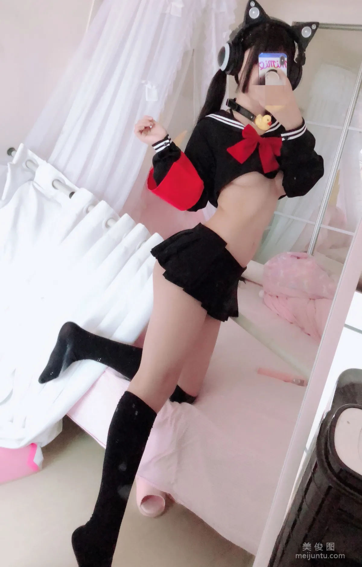[網紅COSER] 桜井甯甯 - 半乳制服 寫真集 46