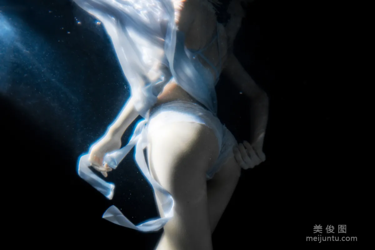 [網紅COSER] 木綿綿OwO - 清澈水下 寫真集 32