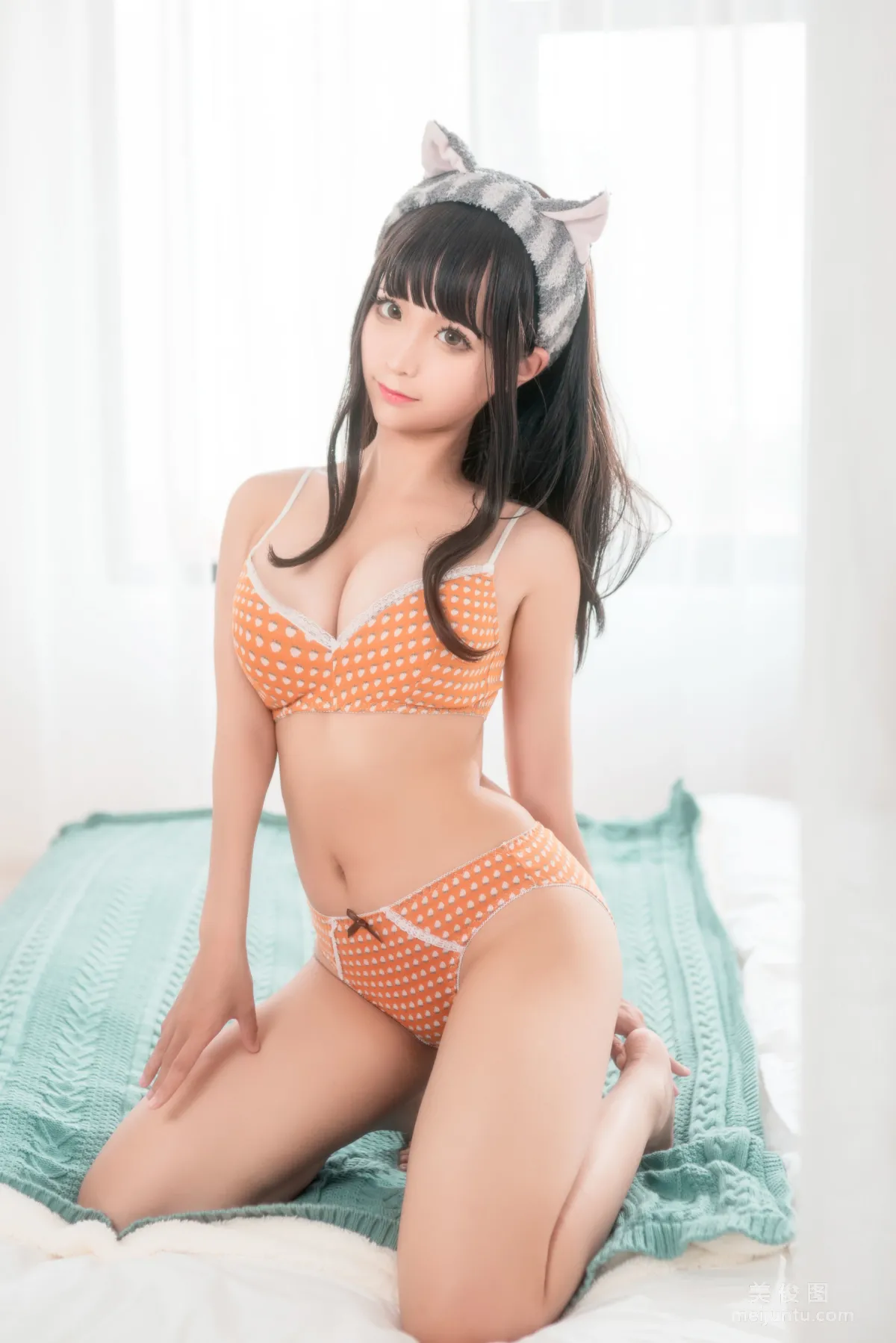 [網紅COSER] 動漫博主蠢沫沫 - 黃内衣 寫真集 25