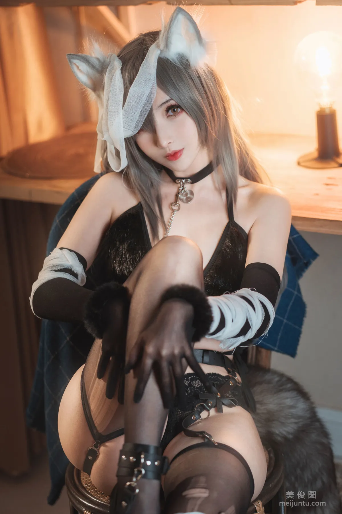 [網紅COSER] rioko涼涼子 - 受傷的灰狼姐姐 寫真集 12