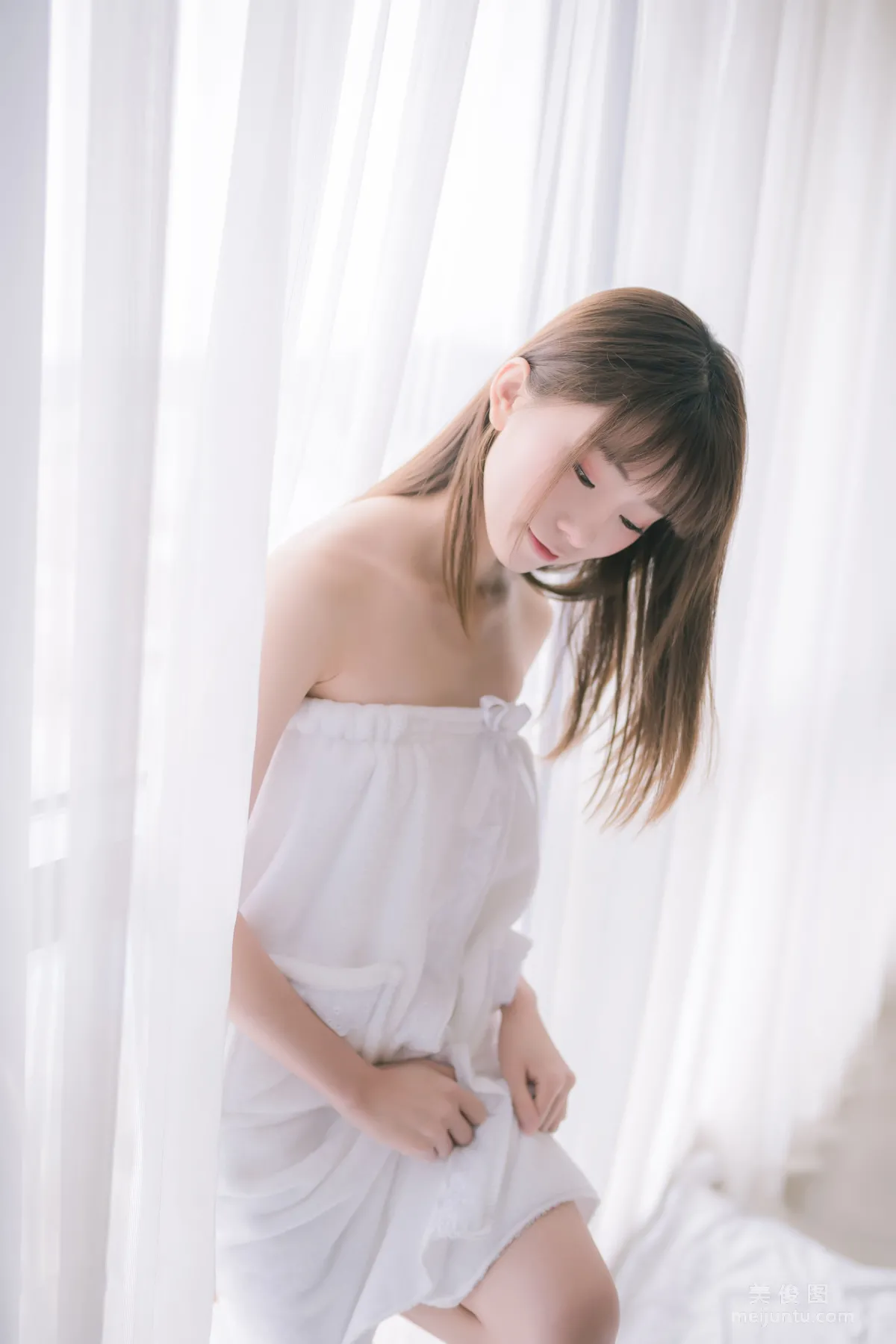 [網紅COSER] Kitaro_绮太郎 - 純白浴巾 寫真集 1