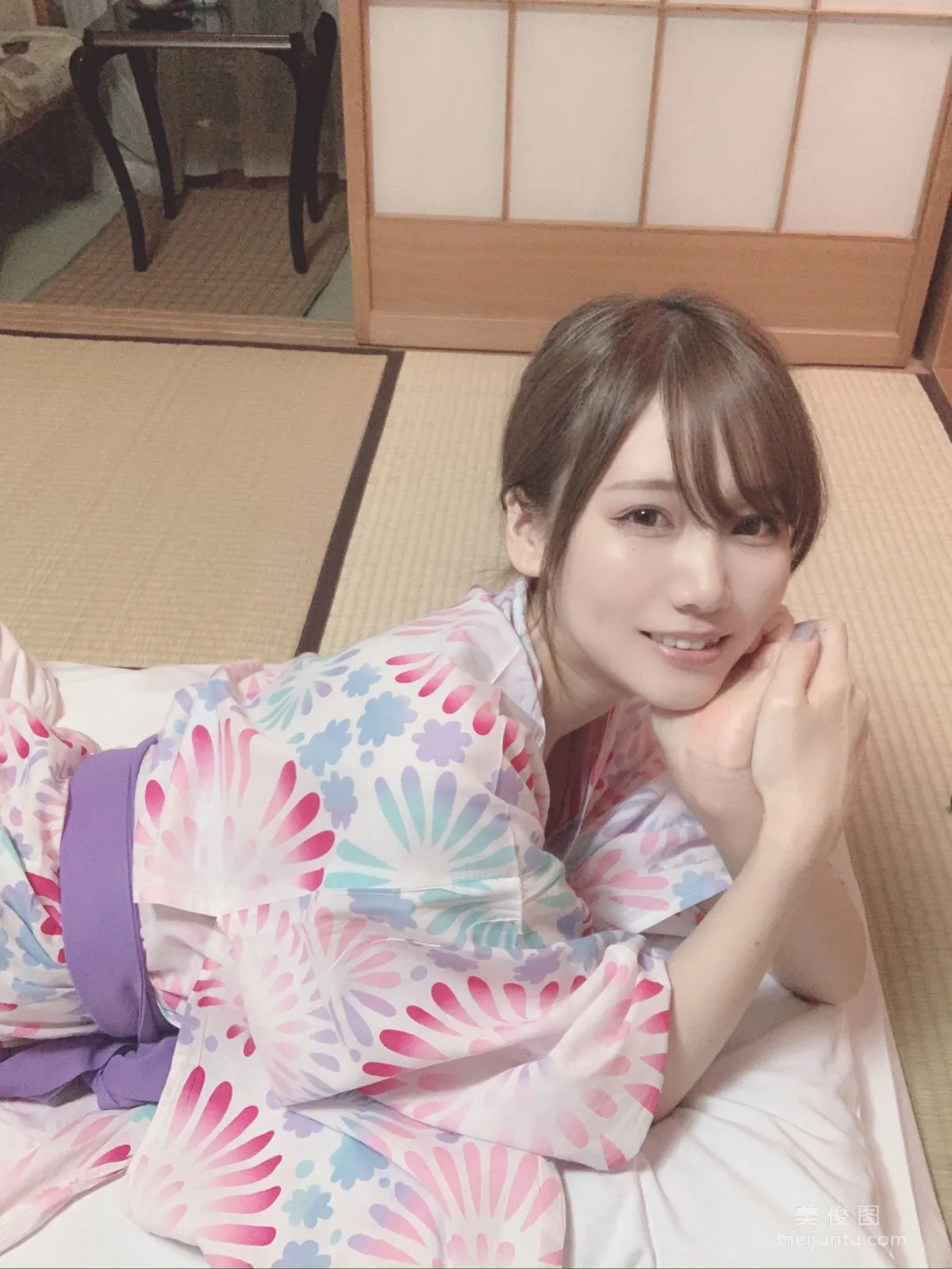 日本甜美COSERけんけん[fantia] 花火柄浴衣②(′∩ω・｀)ﾁﾗｯ!! 21