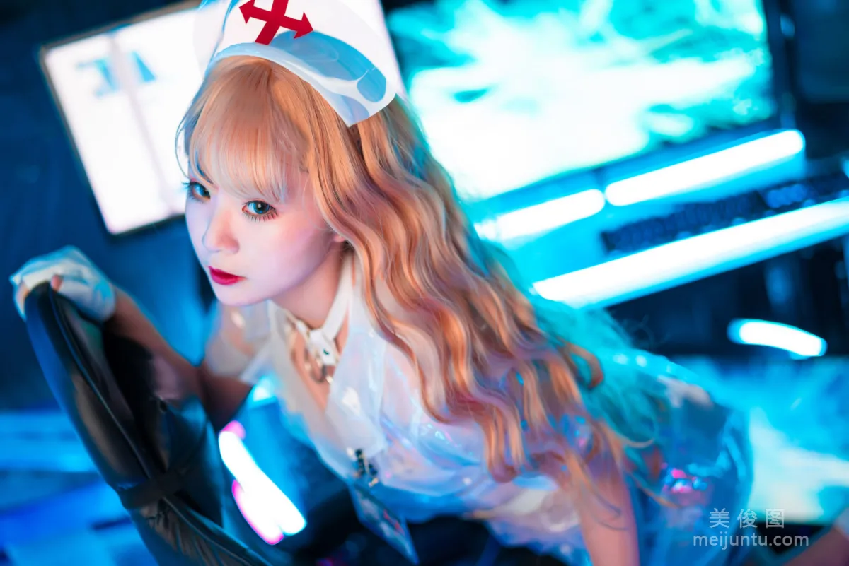 [網紅COSER] 萌妹是青水 - 歪萌護士 寫真集 17