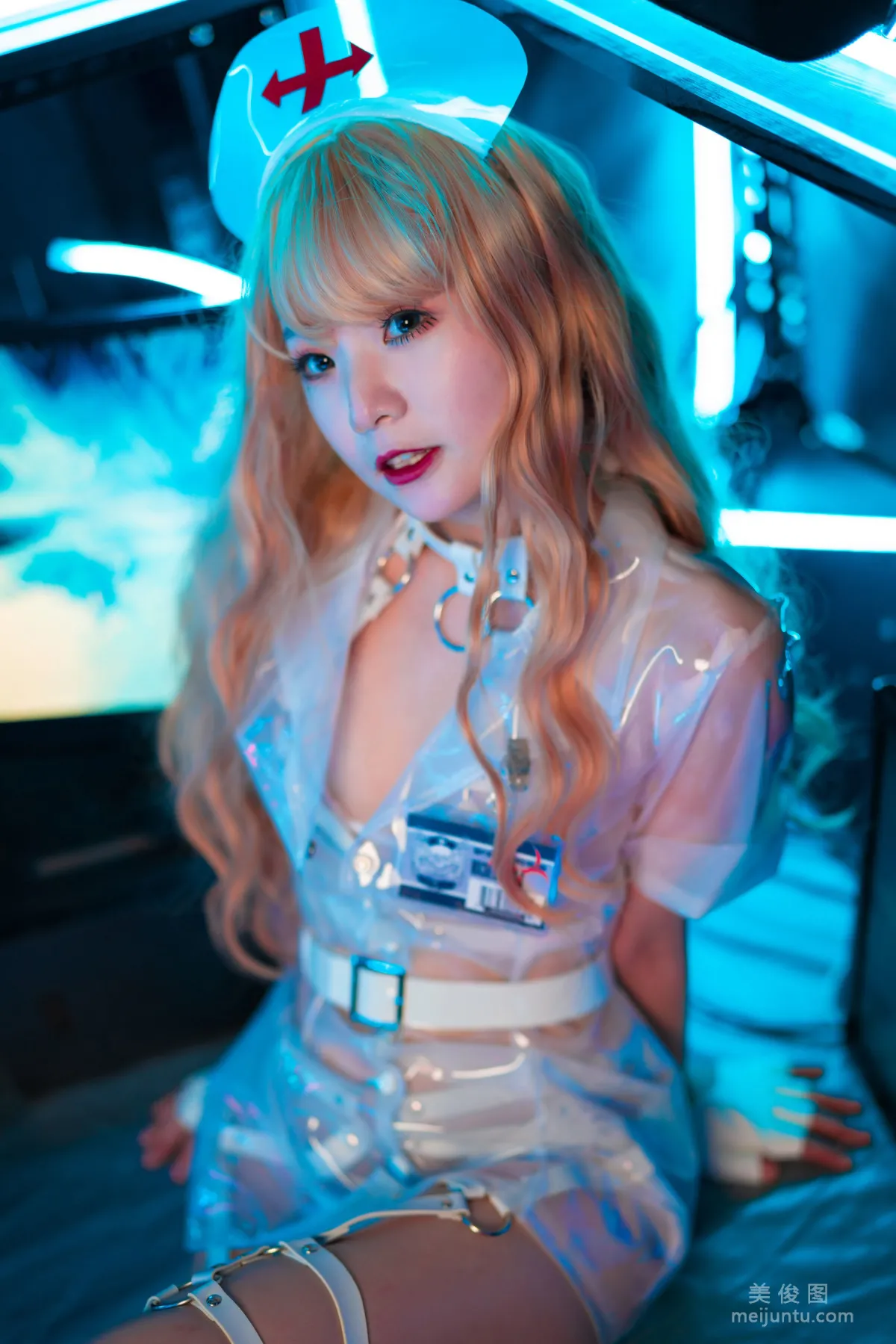 [網紅COSER] 萌妹是青水 - 歪萌護士 寫真集 14