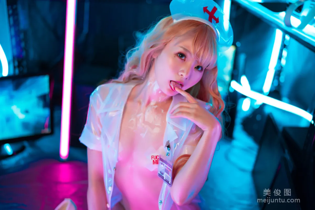 [網紅COSER] 萌妹是青水 - 歪萌護士 寫真集 41