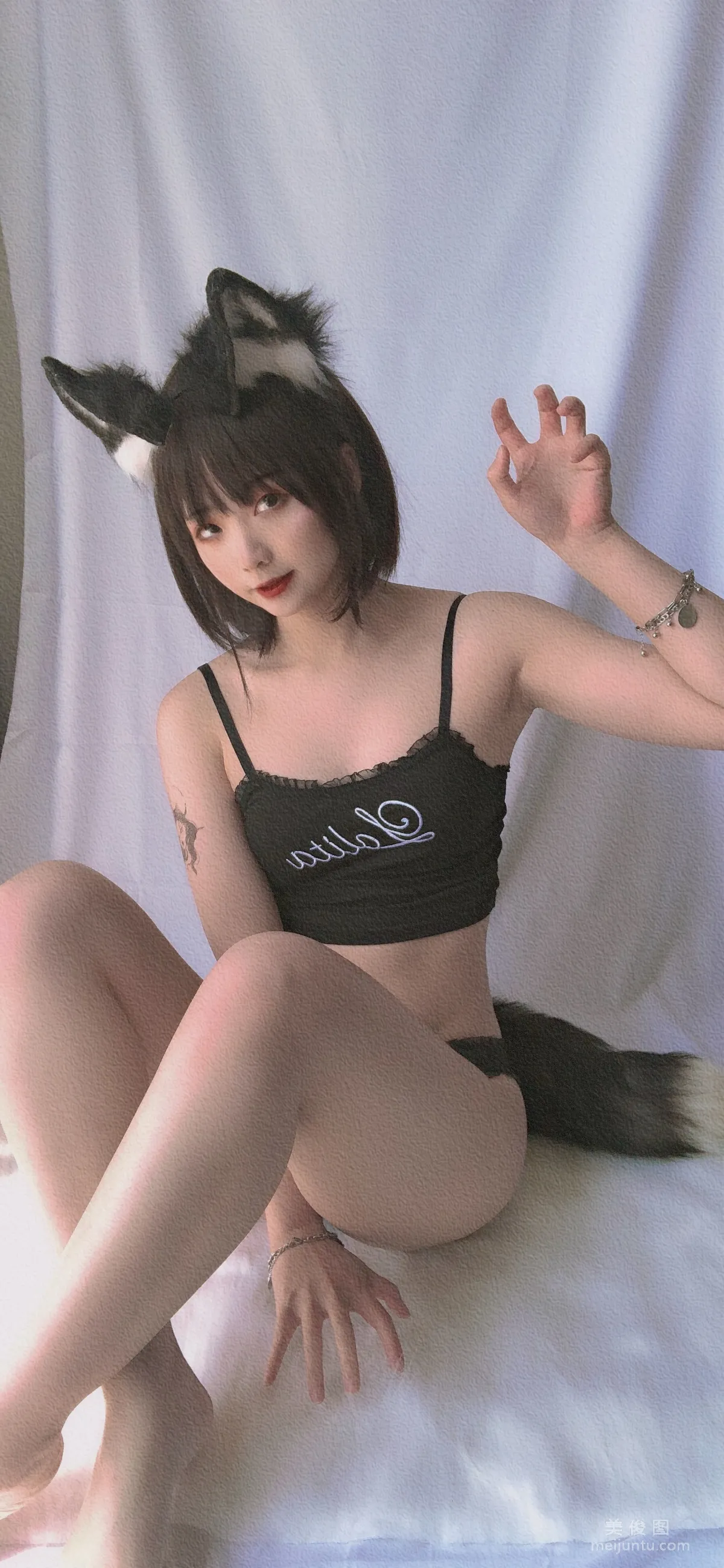 [網紅COSER] 萌妹是青水 - 小狼 寫真集 12