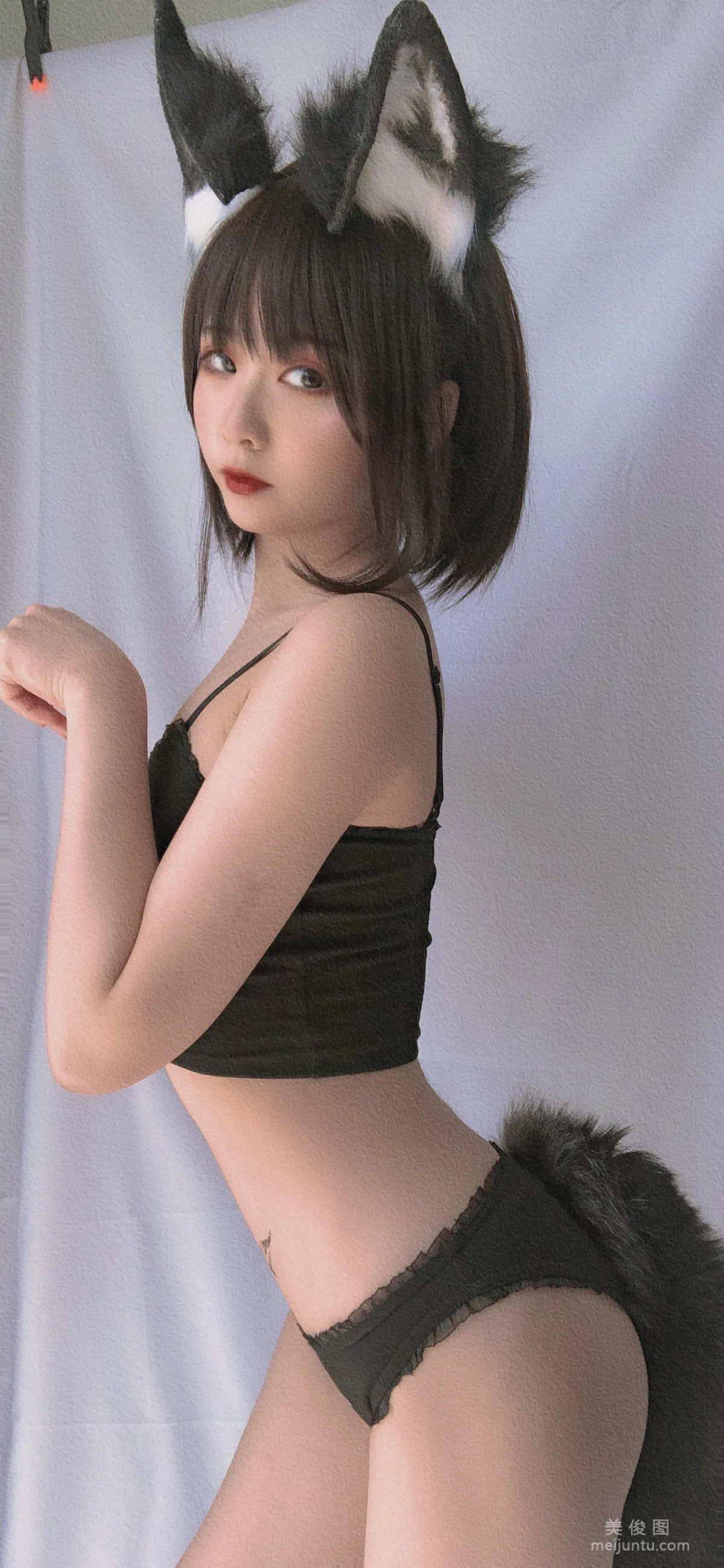 [網紅COSER] 萌妹是青水 - 小狼 寫真集 33