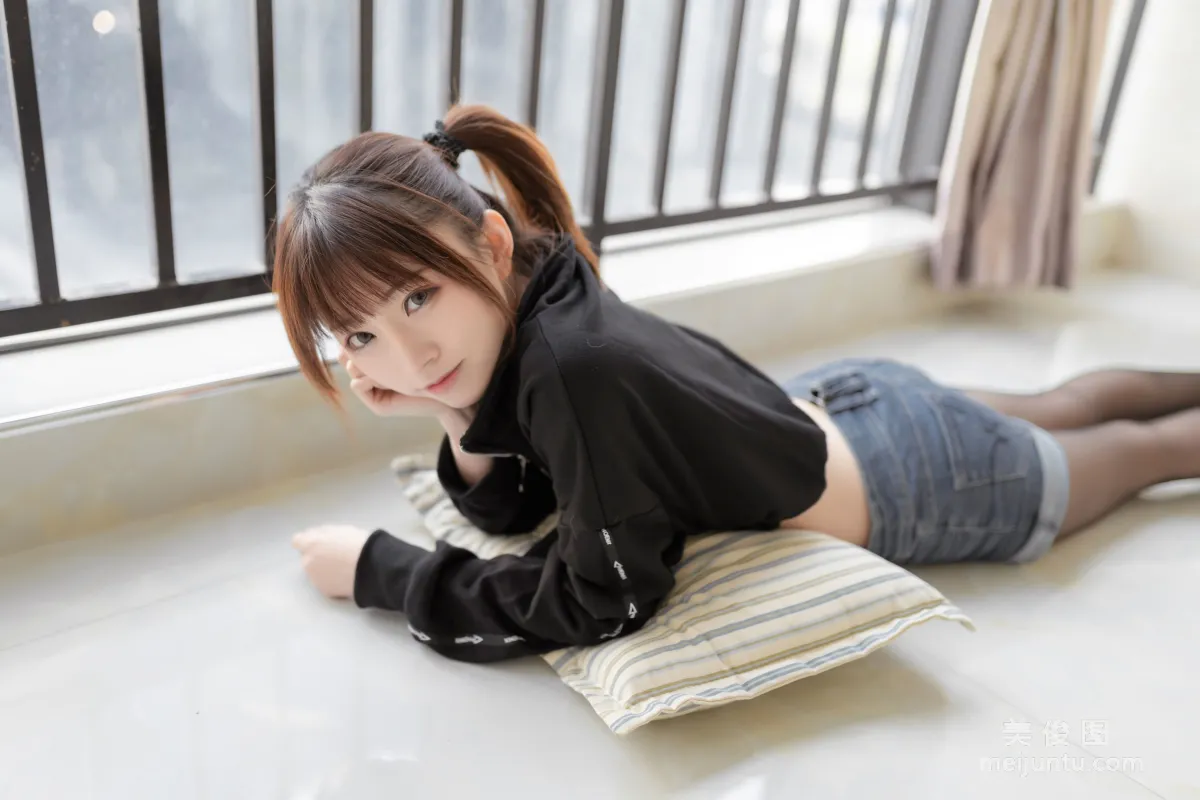 [网红COSER] Kitaro_绮太郎 - 单马尾女孩 写真集10