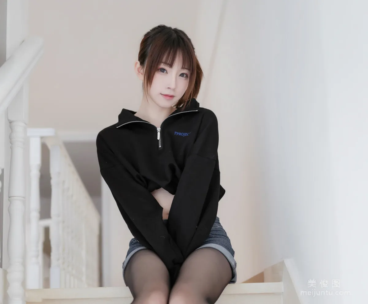 [网红COSER] Kitaro_绮太郎 - 单马尾女孩 写真集5