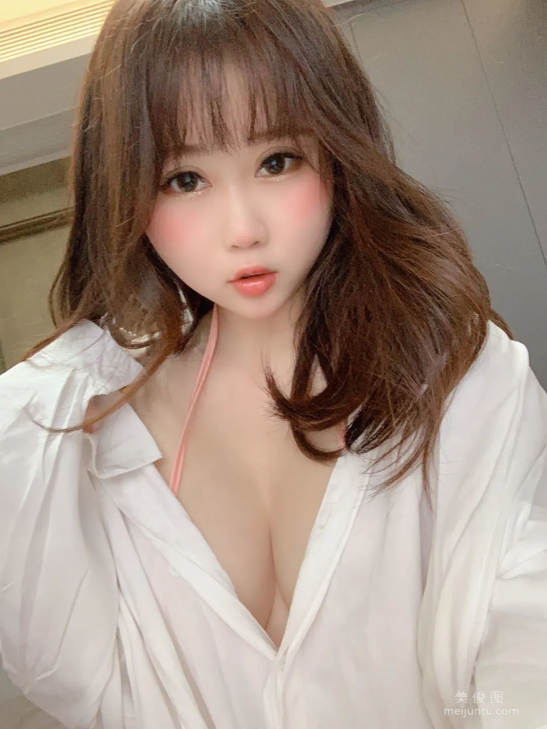 [網紅COSER] 蜜桃少女是依醬呀 - 尾巴 寫真集 3