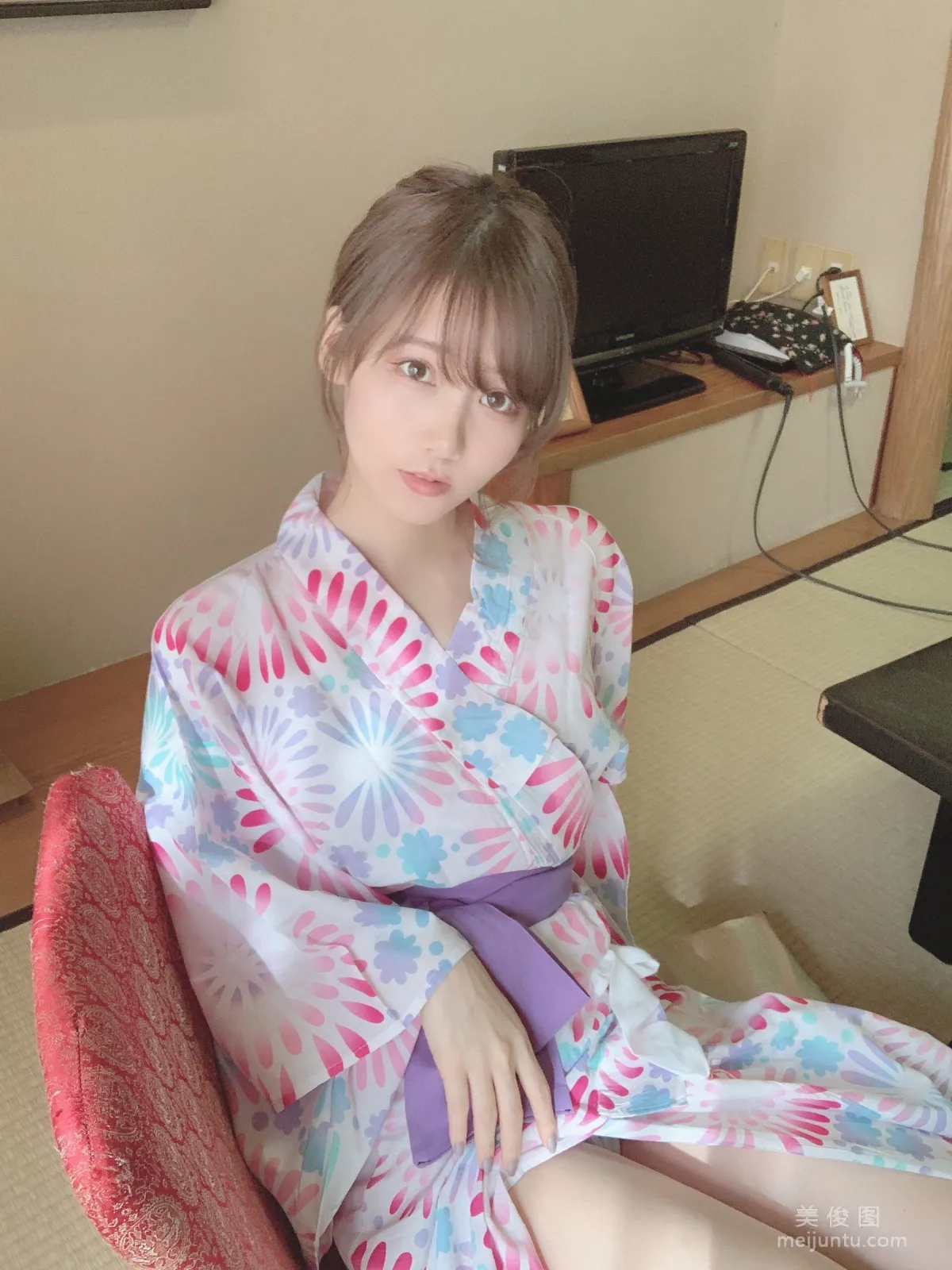 日本甜美COSERけんけん[fantia] 花火柄浴衣②(′∩ω・｀)ﾁﾗｯ!! 22
