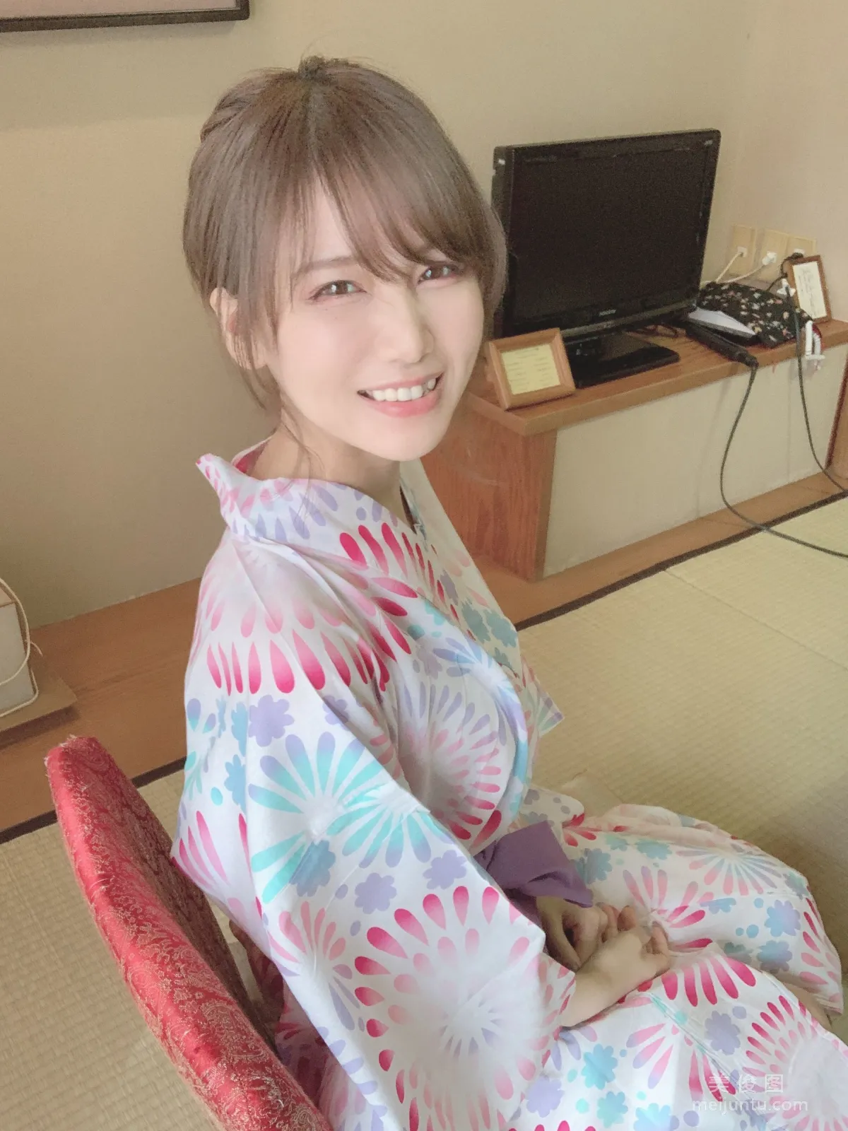 日本甜美COSERけんけん[fantia] 花火柄浴衣②(′∩ω・｀)ﾁﾗｯ!! 25