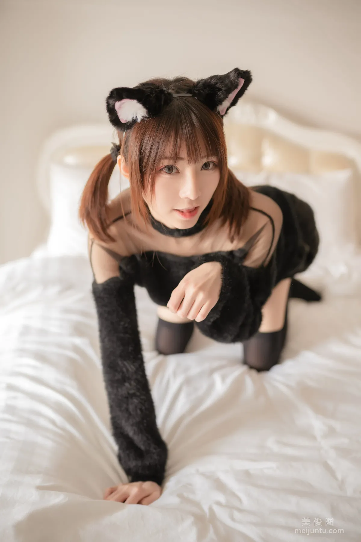 [網紅COSER] 動漫博主Kitaro_绮太郎 - 黑喵 寫真集 26