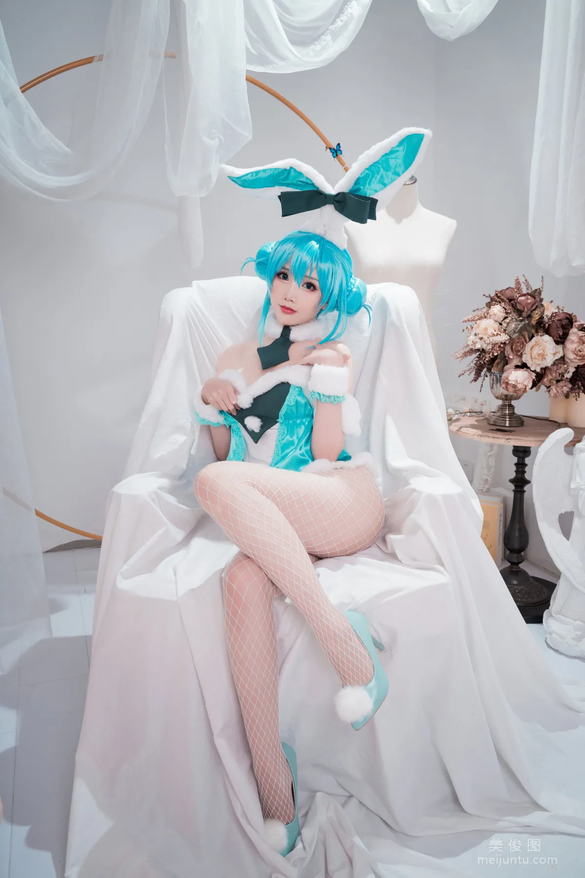 [網紅COSER] 面餅仙兒 - 初音兔女郎 寫真集 15