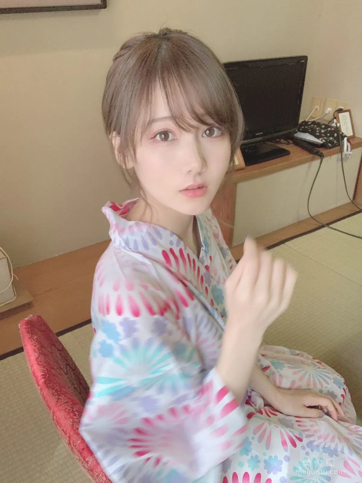 日本甜美COSERけんけん[fantia] 花火柄浴衣②(′∩ω・｀)ﾁﾗｯ!! 19