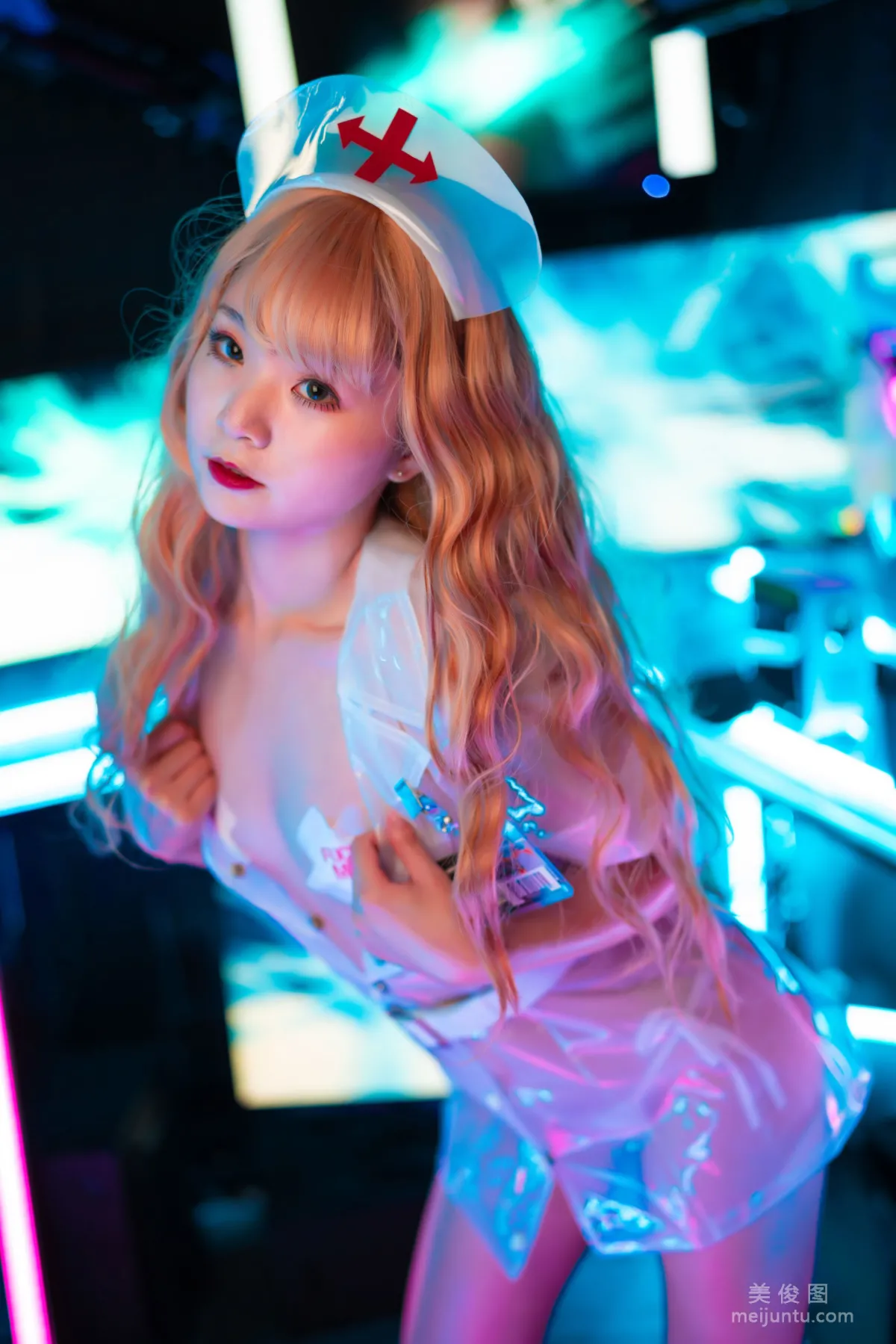 [網紅COSER] 萌妹是青水 - 歪萌護士 寫真集 34