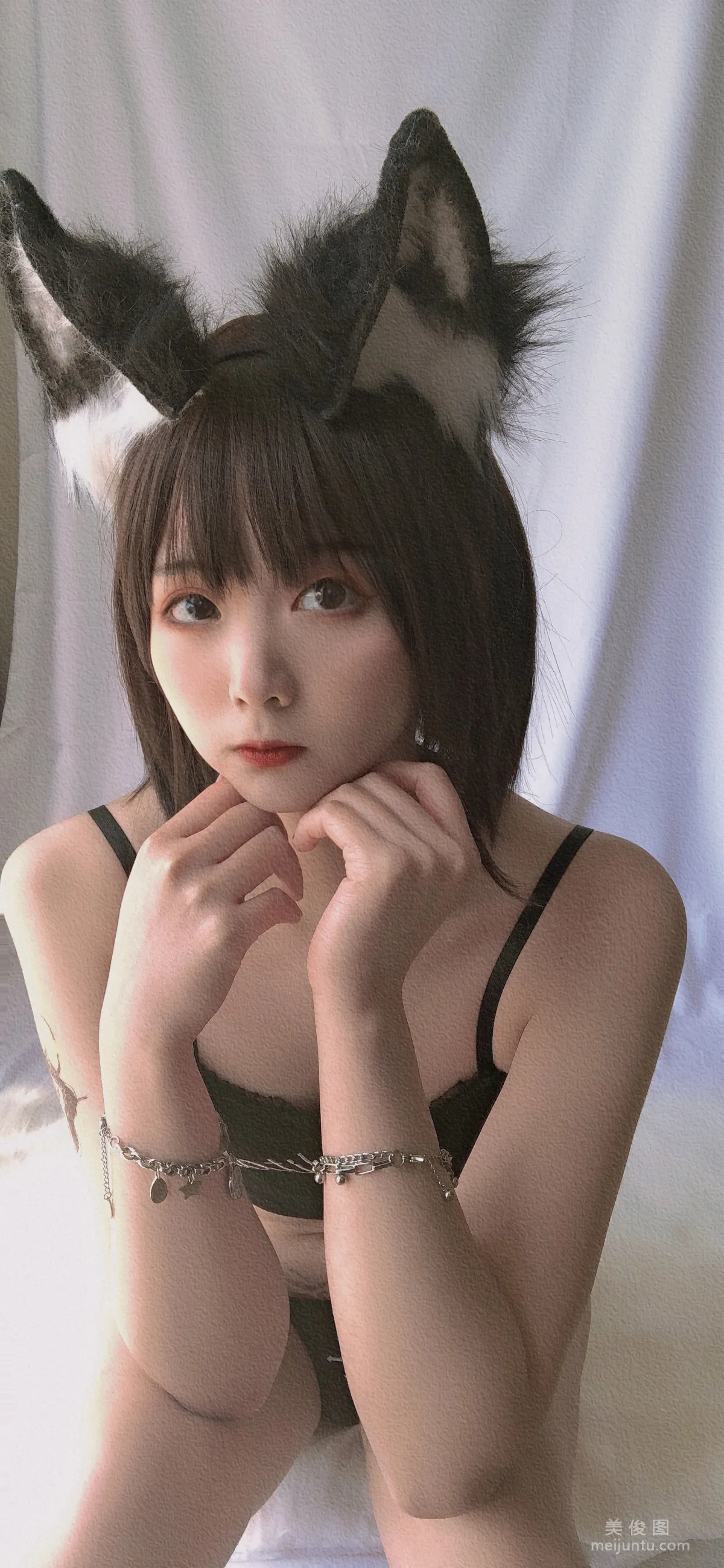 [網紅COSER] 萌妹是青水 - 小狼 寫真集 19