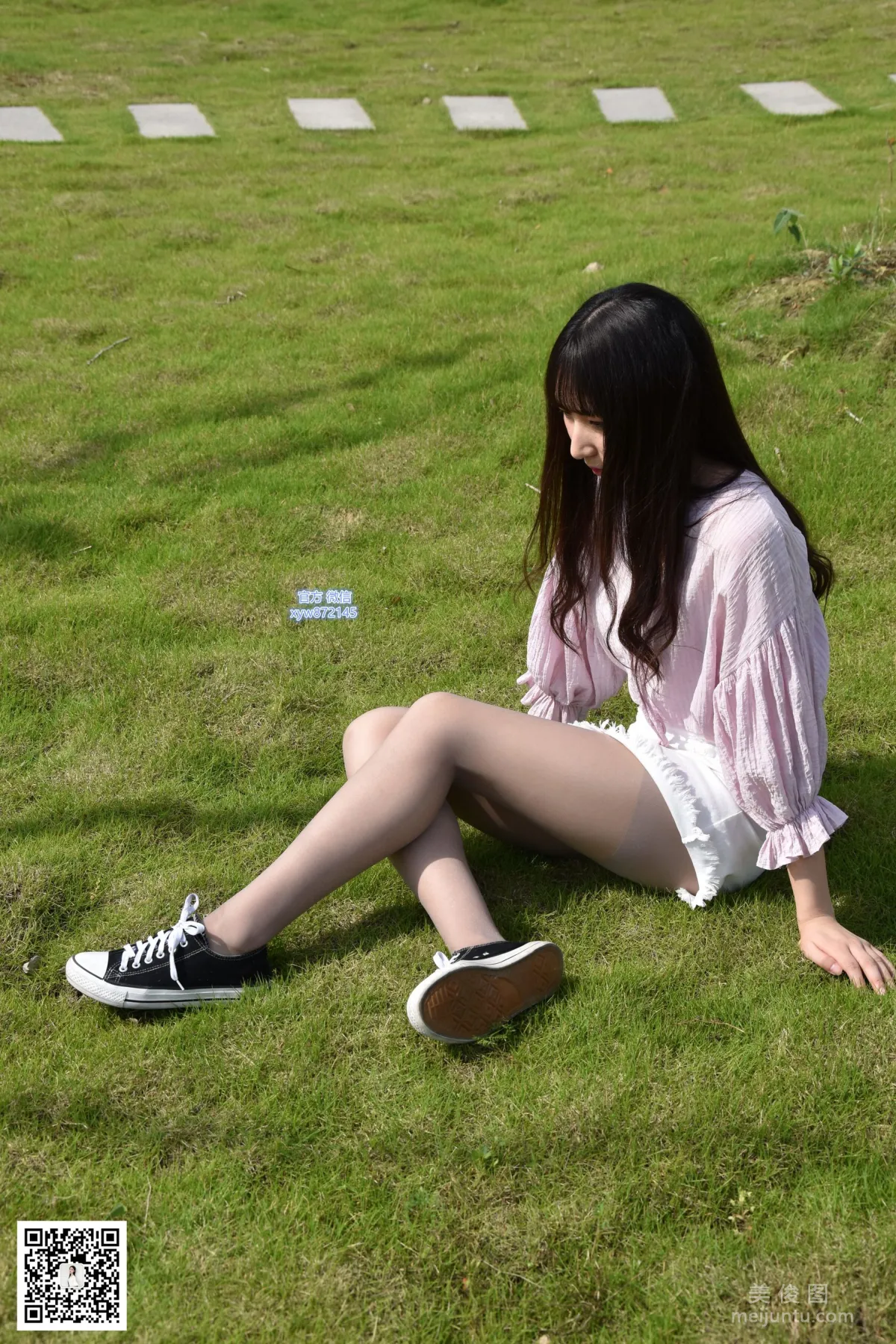 [大生模拍] No.020 琦琦 - 天氣好晾晾絲襪腳 11