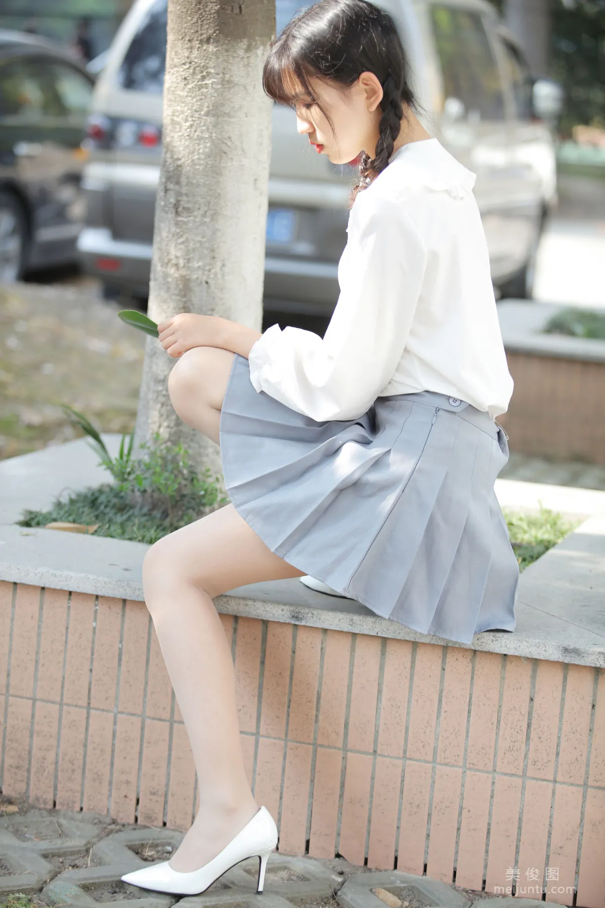 [奈絲] NO.072 小橙子 - 紮馬尾辮 穿白褶裙 35