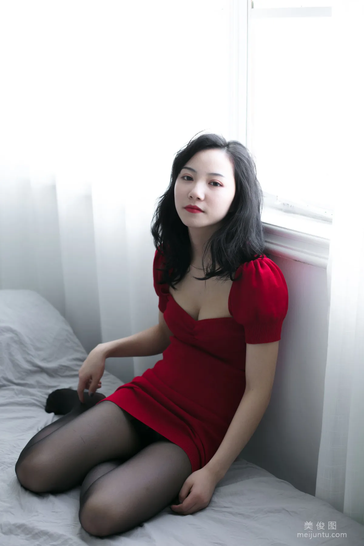 [奈丝] NO.080 小啊刀 - 红裙黑丝54