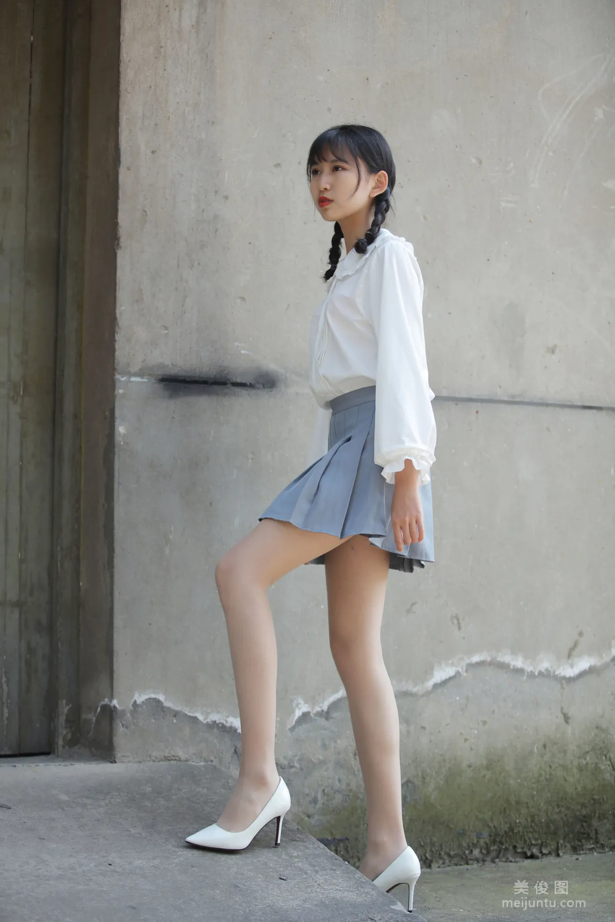[奈絲] NO.072 小橙子 - 紮馬尾辮 穿白褶裙 3