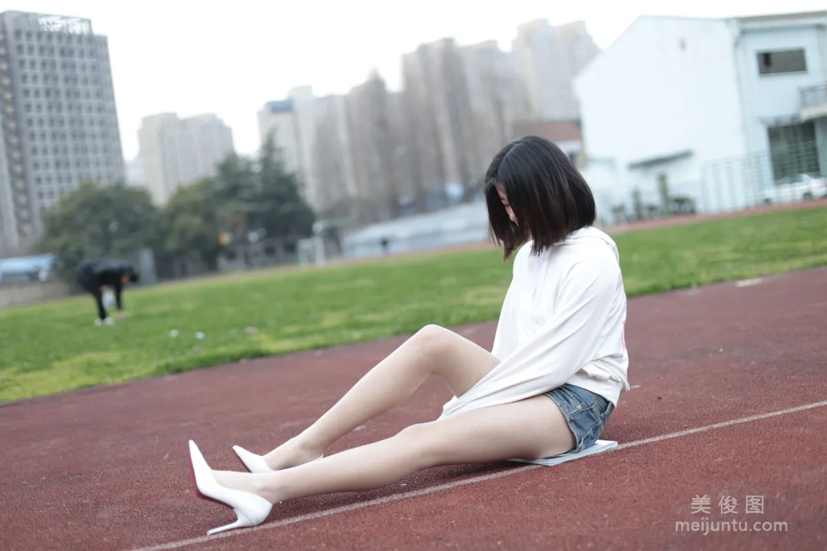 [奈絲] NO.034 喵璃 - 穿過運動場的青春氣息 1