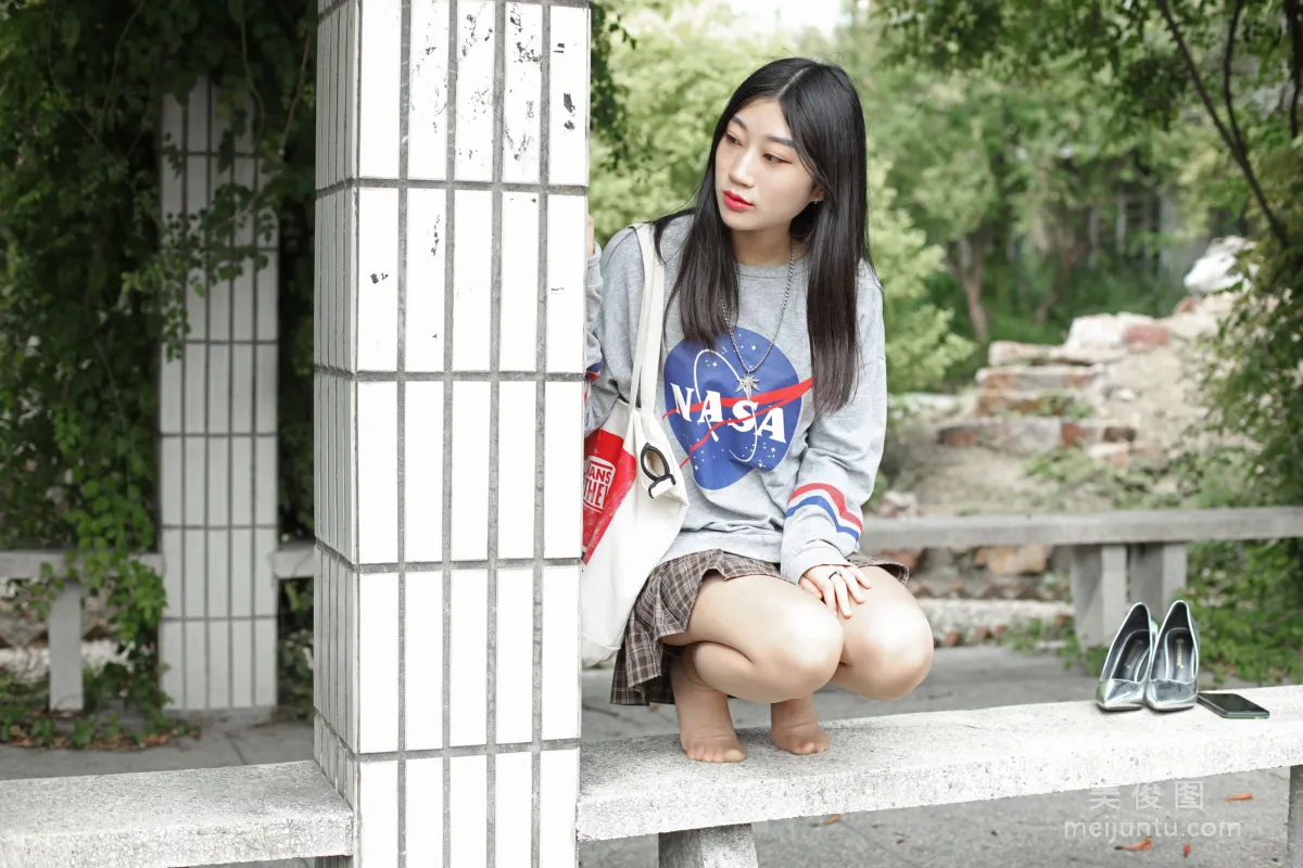 [奈丝] NO.147 翼宁 - 长腿石凳上的软妹26