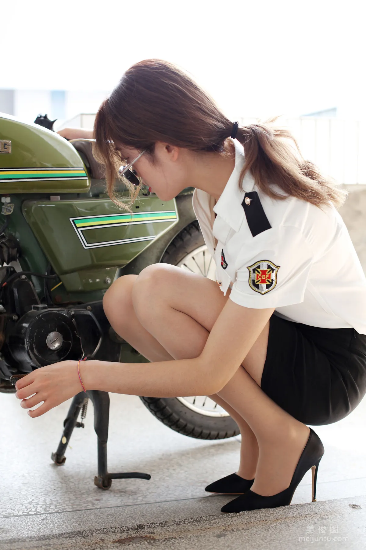 [奈絲] NO.117 可樂 - 制服機車女孩 18