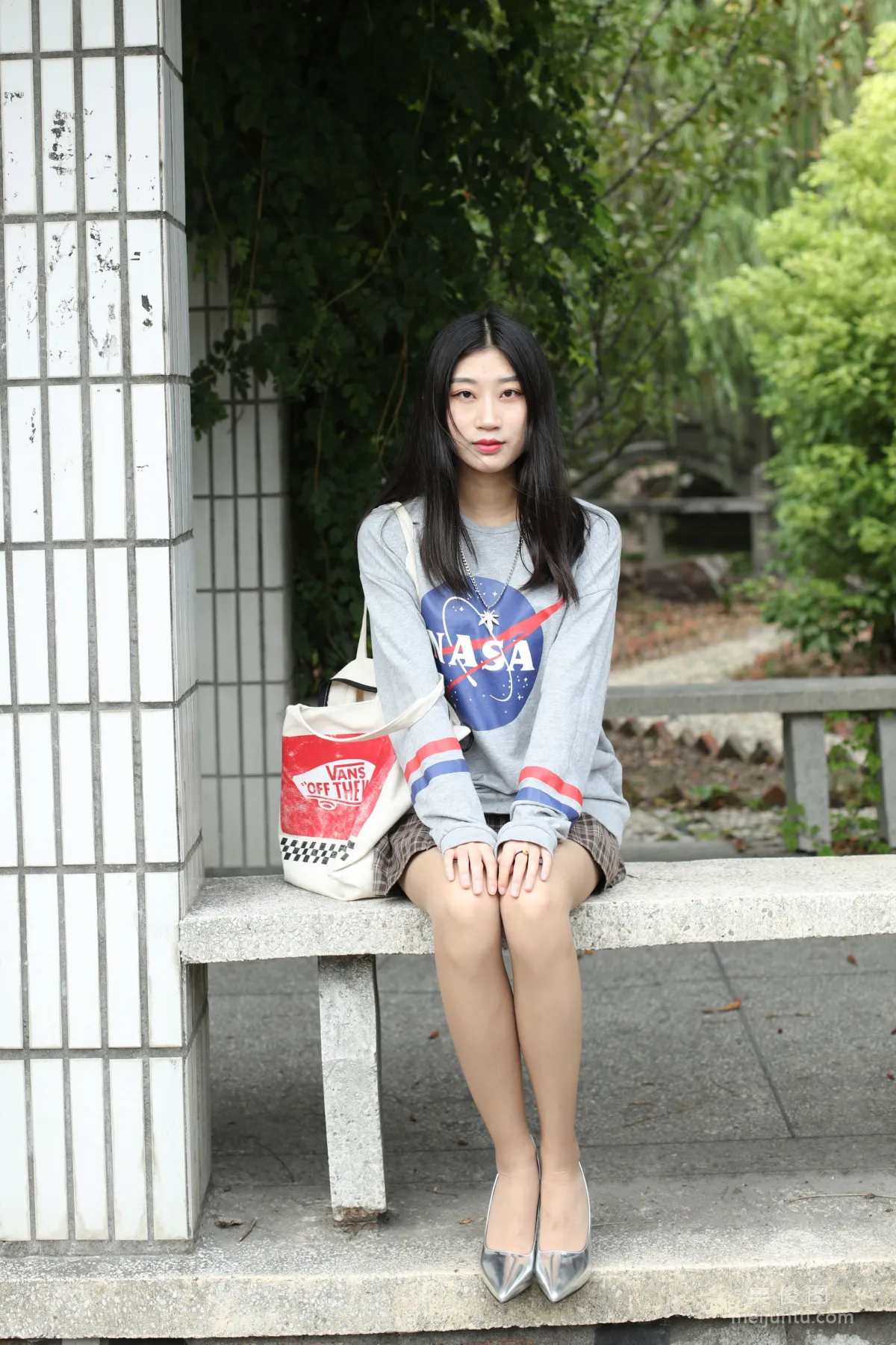 [奈丝] NO.147 翼宁 - 长腿石凳上的软妹36