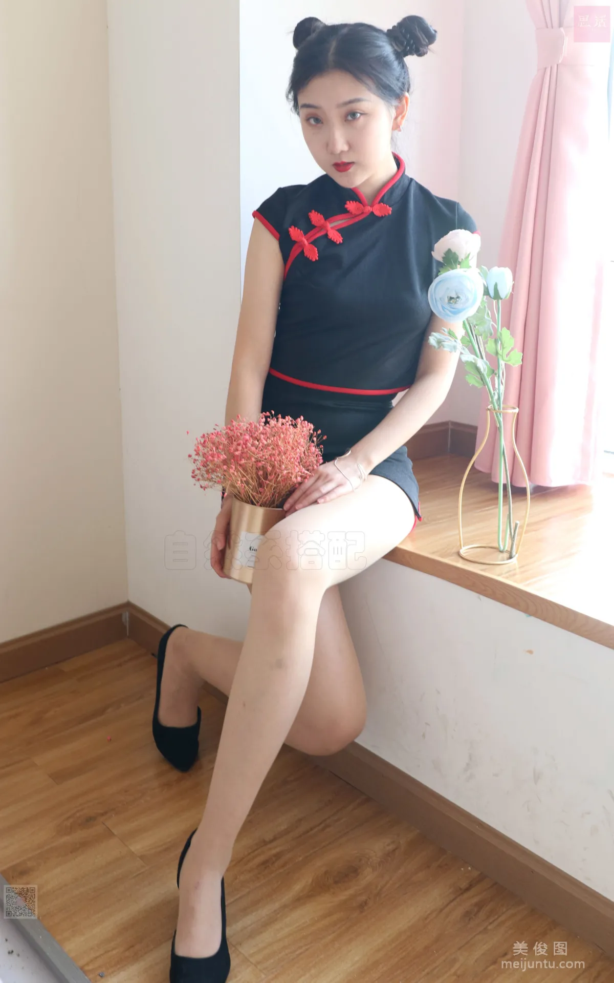 [思話SiHua] SH030 露露 - 旗袍下的肉絲腳 23