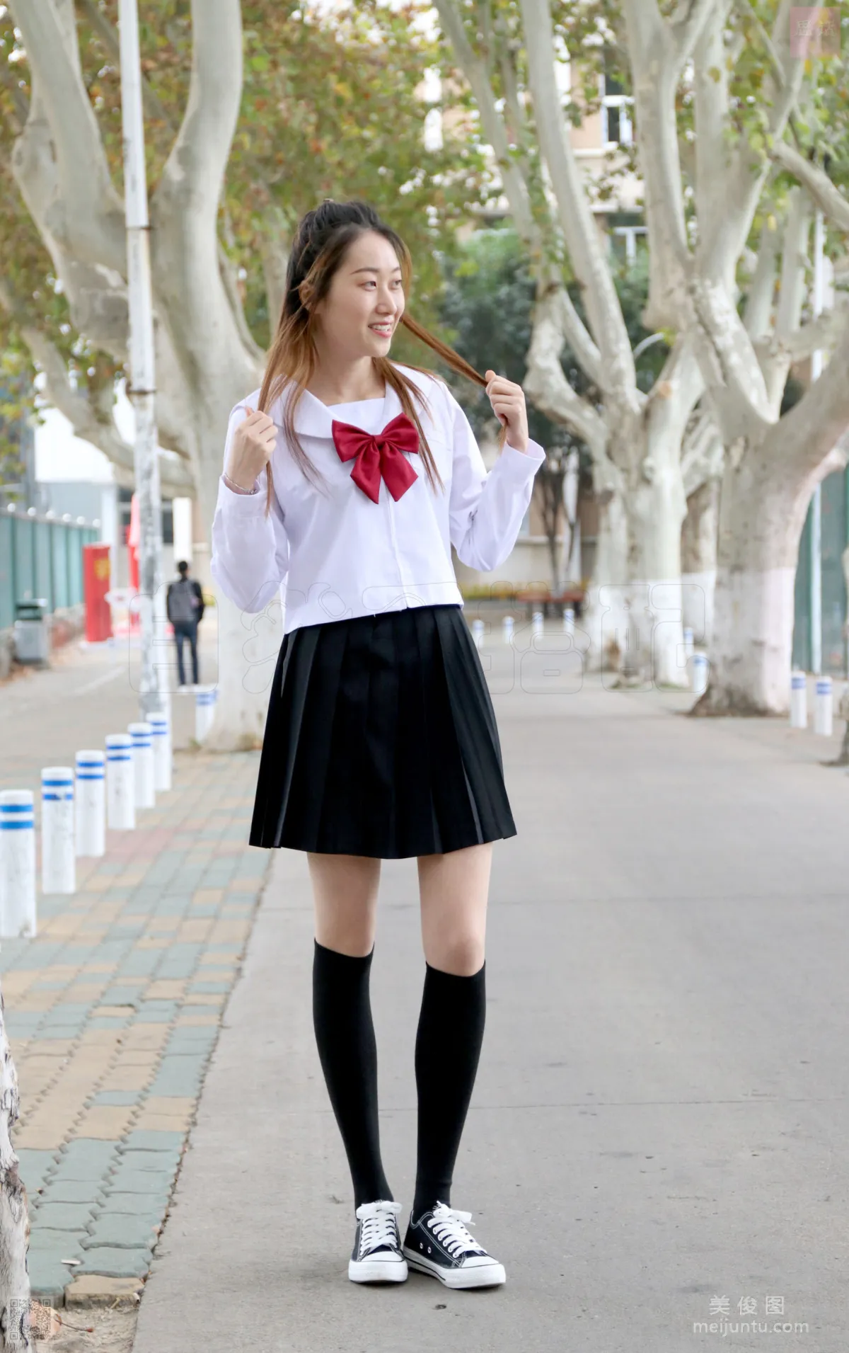 [思話SiHua] SH041 伊一 - JK的第一次嘗試 51