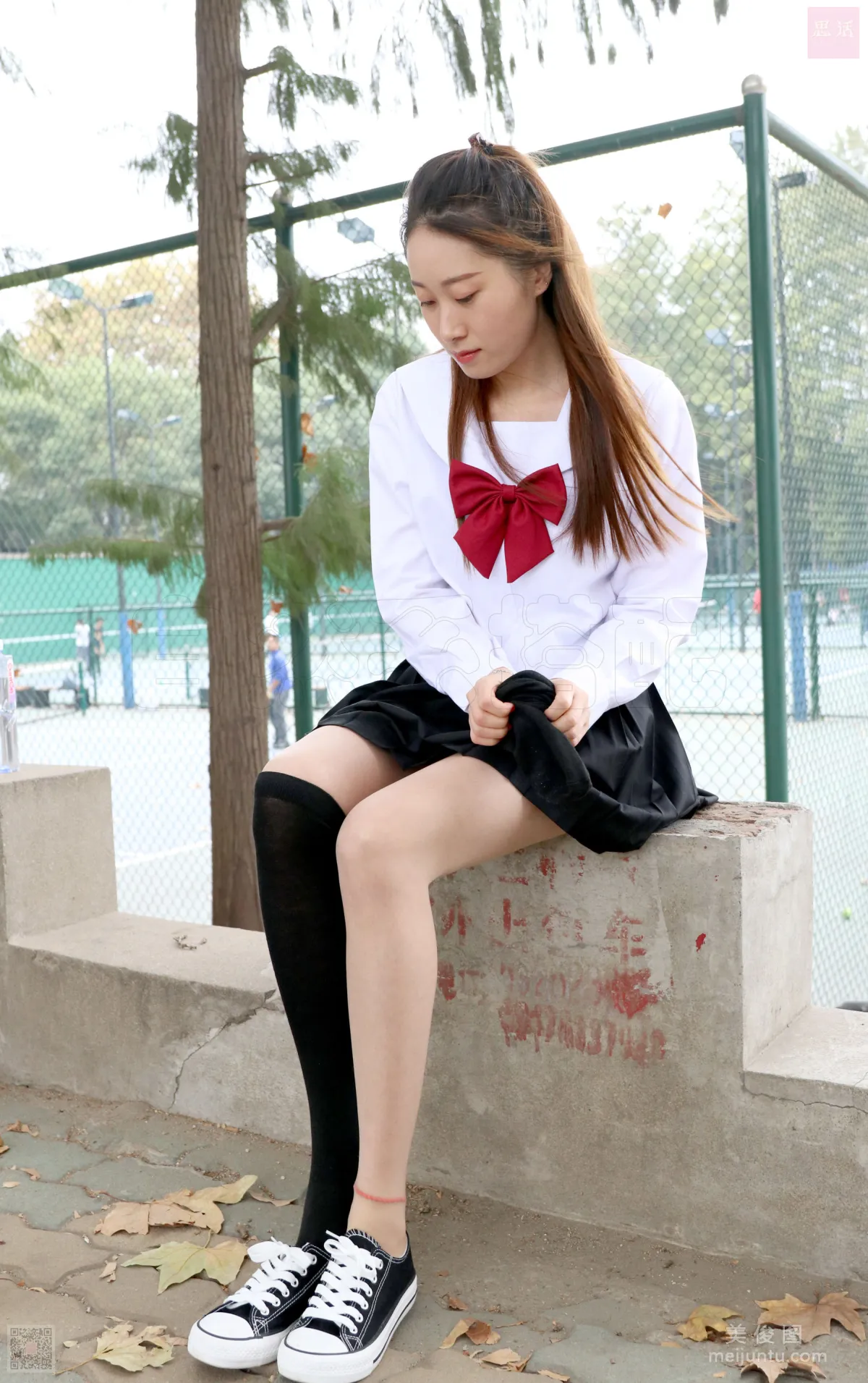 [思話SiHua] SH041 伊一 - JK的第一次嘗試 49