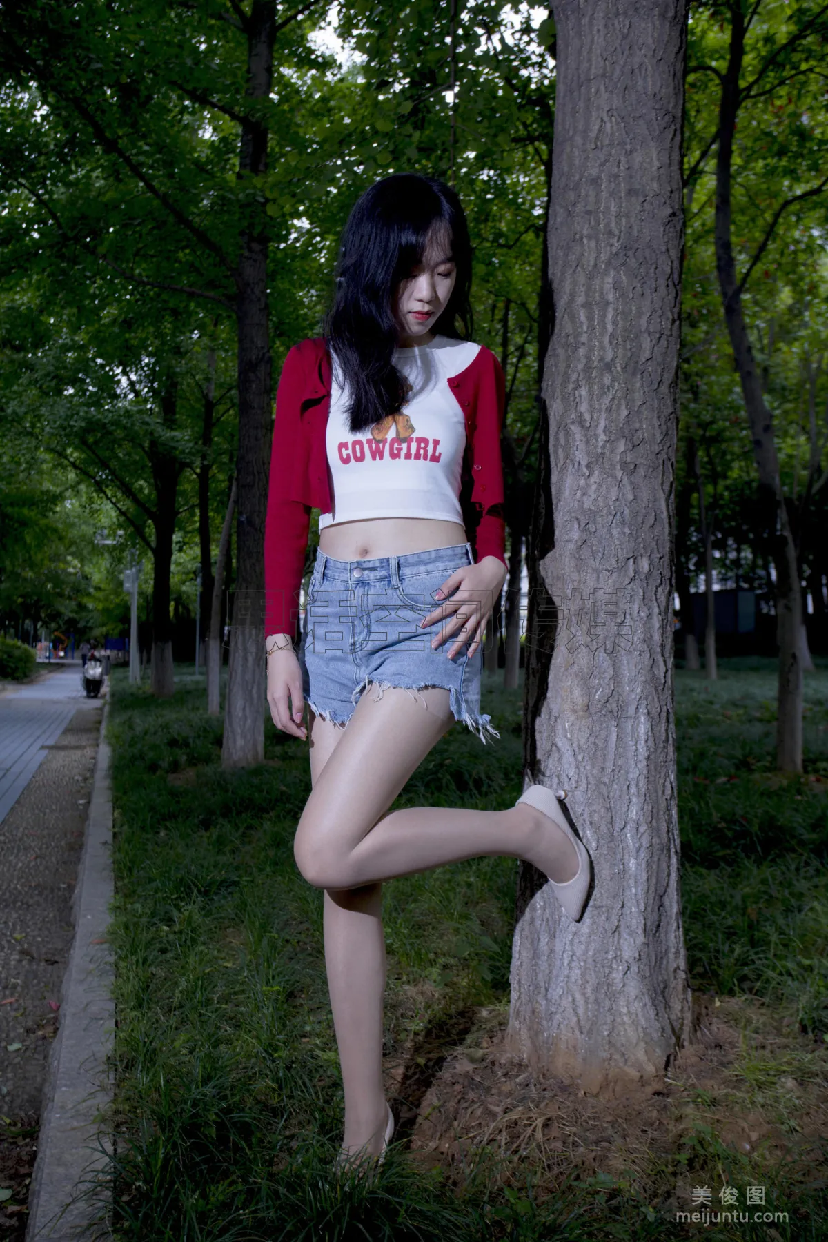 [思話SiHua] SH129 子琦 - 公園長腿活力少女 5