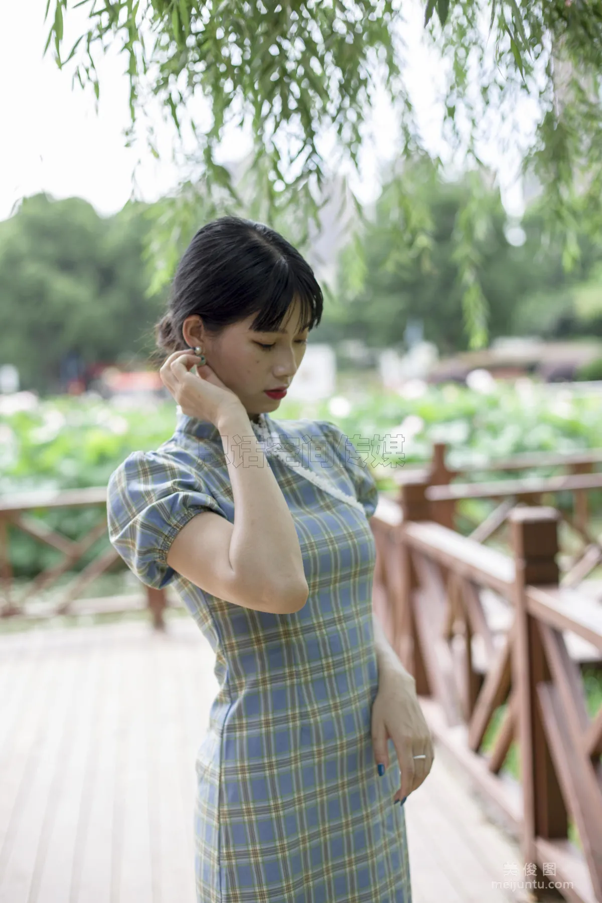 [思話SiHua] SH173 詩詩 - 旗袍肉絲女孩逛公園 38