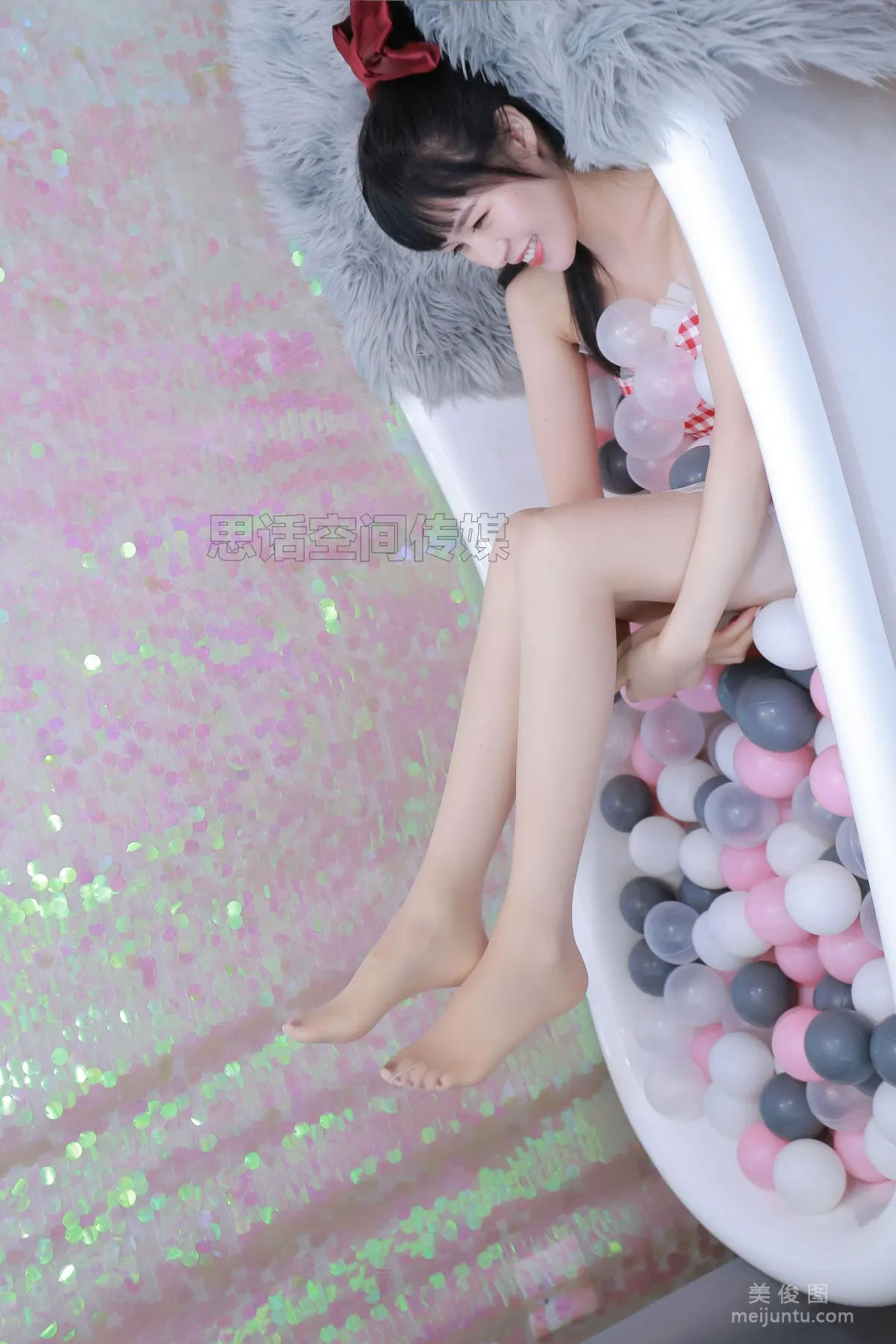 [思話SiHua] SH176 筱蝶 - 波波球上的美腿少女 9