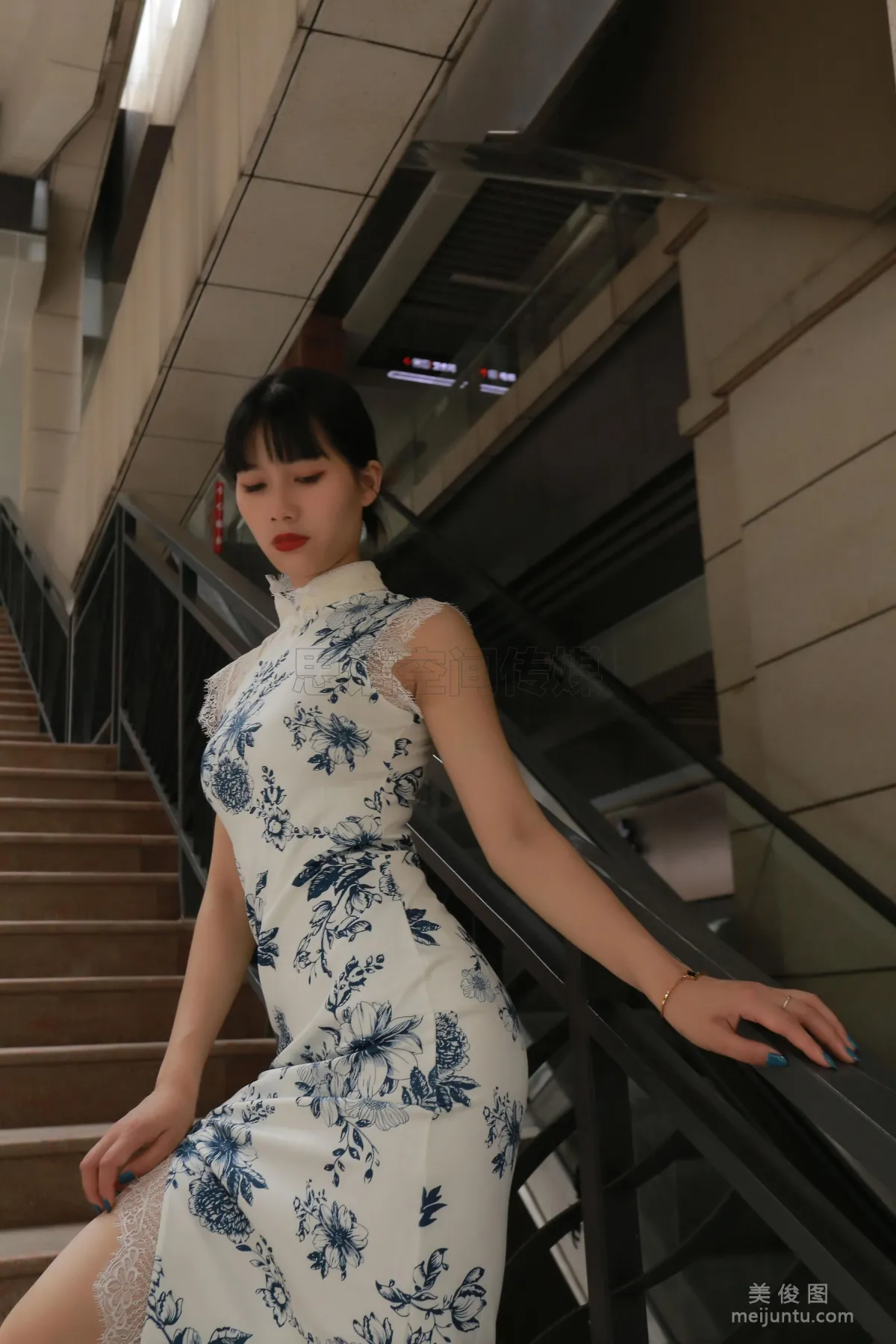 [思话SiHua] SH187 诗诗 - 穿肉丝的旗袍女神4