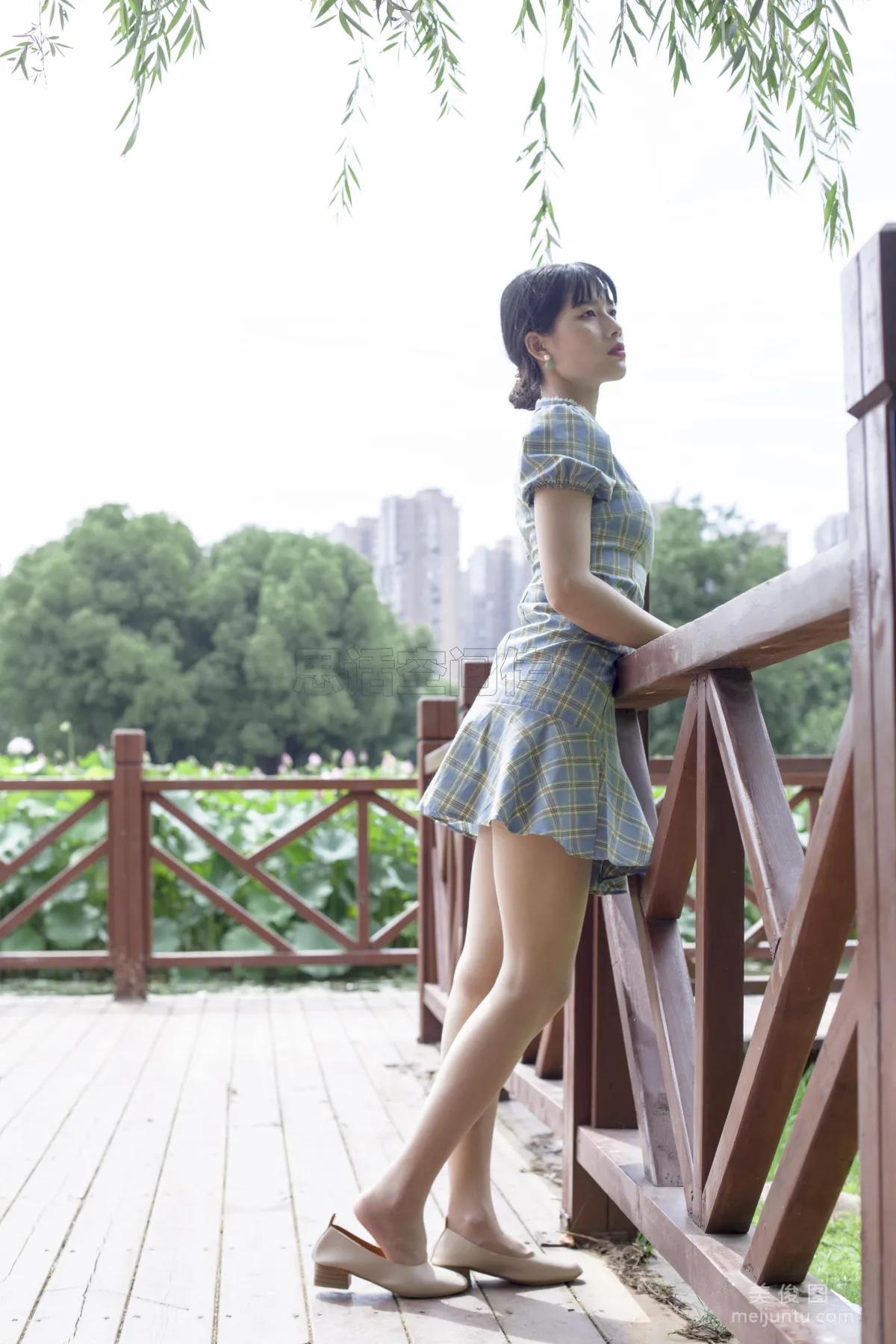 [思話SiHua] SH173 詩詩 - 旗袍肉絲女孩逛公園 1