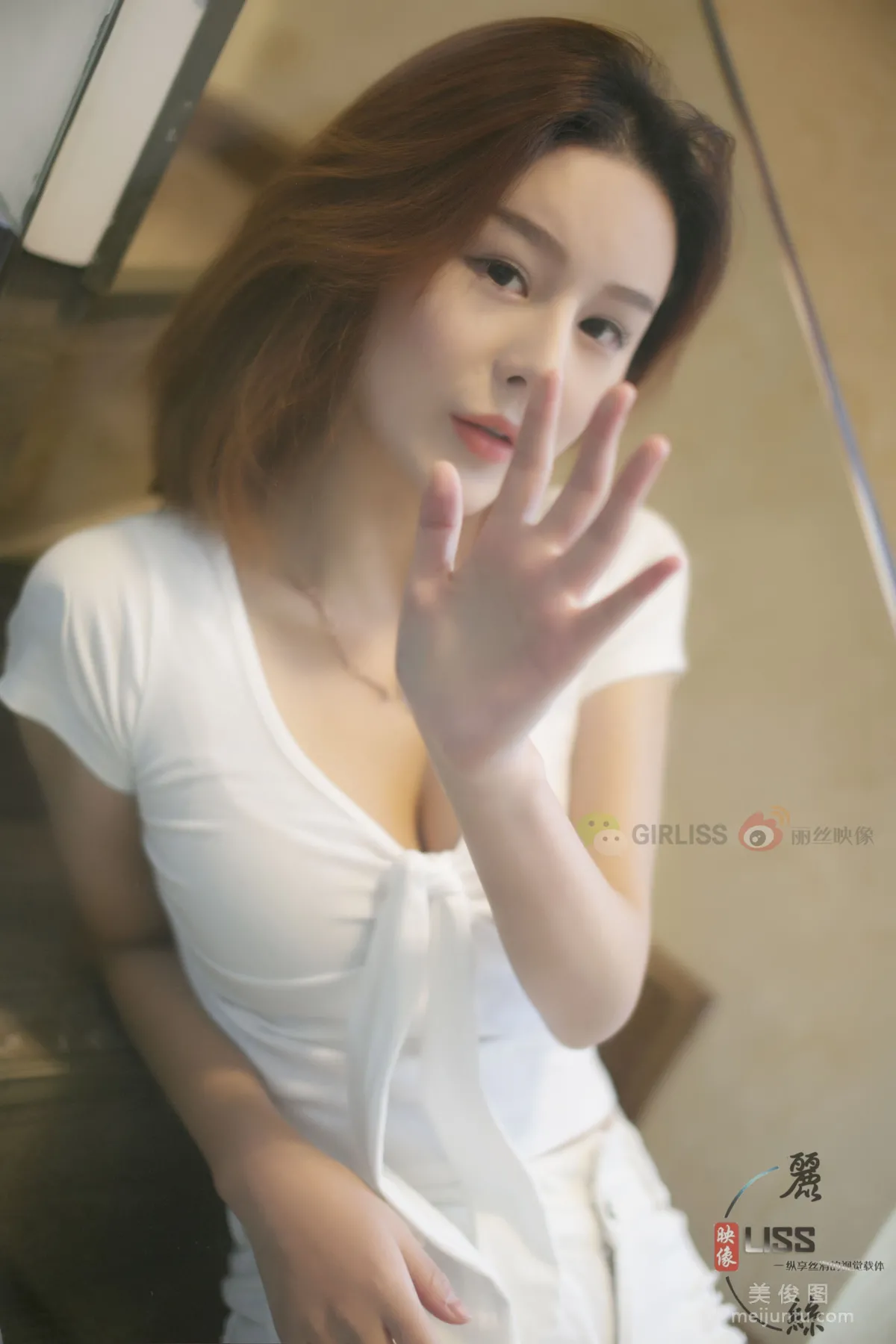 [麗絲映像GIRLISS] 梁冰 - 室内1 肉絲美腿 寫真套圖 21