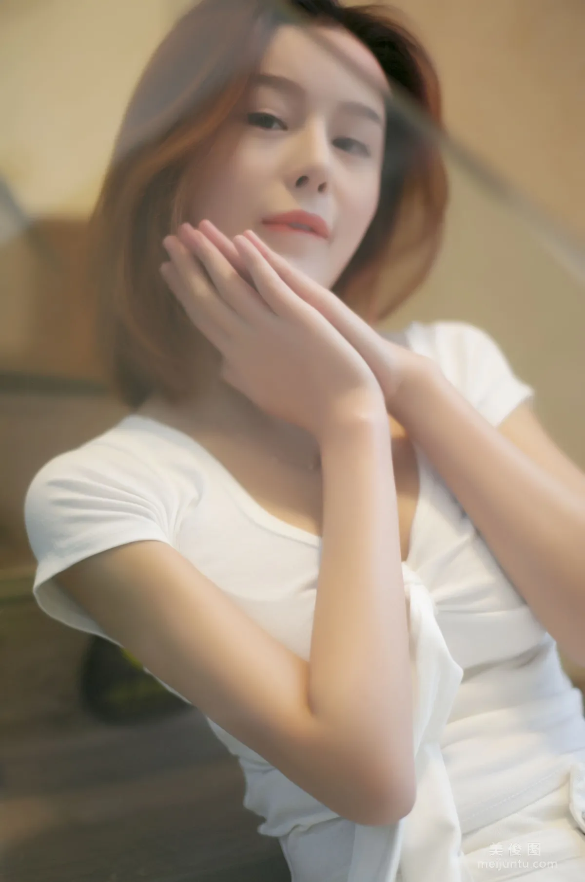 [麗絲映像GIRLISS] 梁冰 - 室内1 肉絲美腿 寫真套圖 24