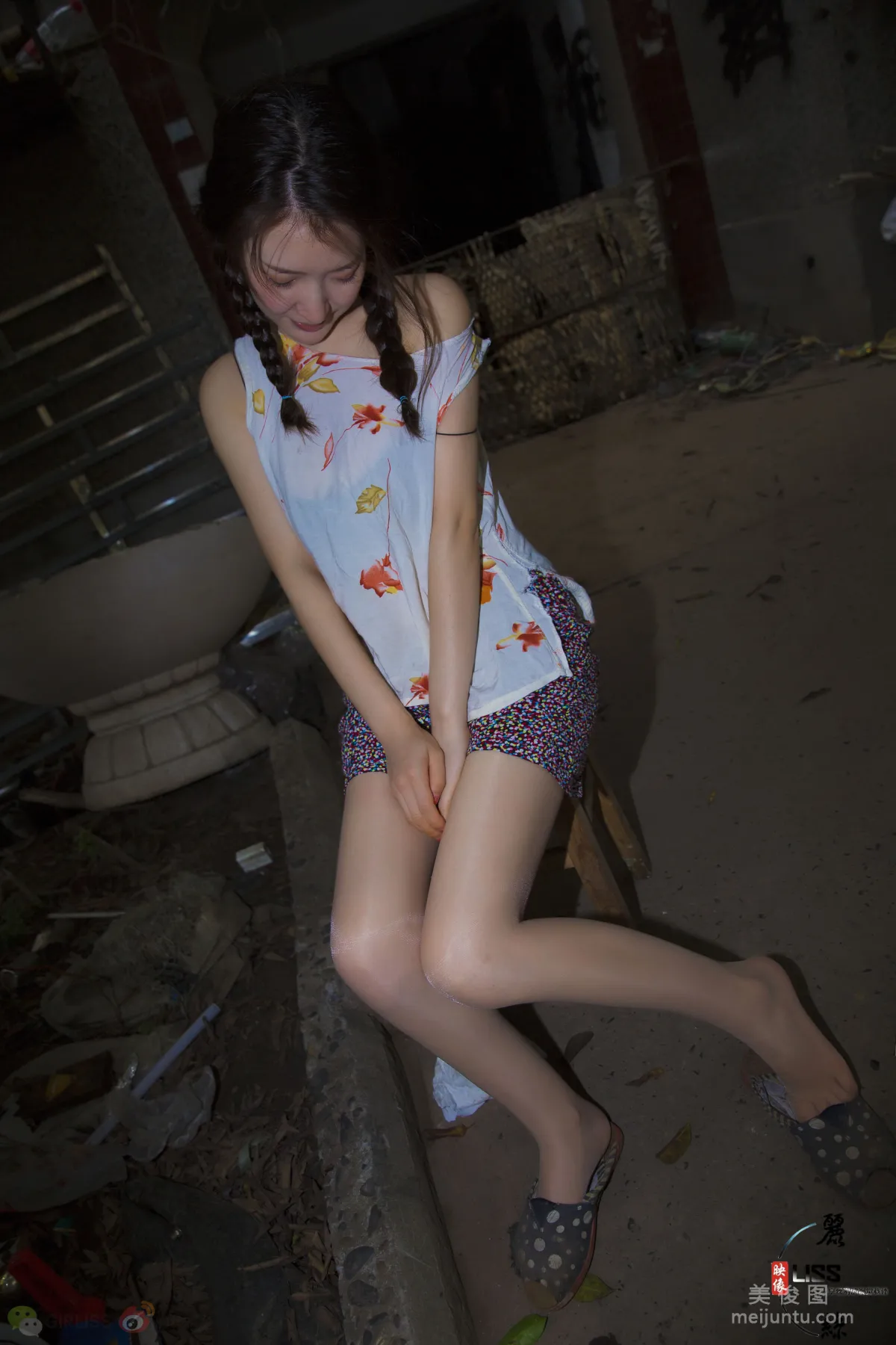 [麗絲映像GIRLISS] 撿垃圾的小姑娘 寫真套圖 6