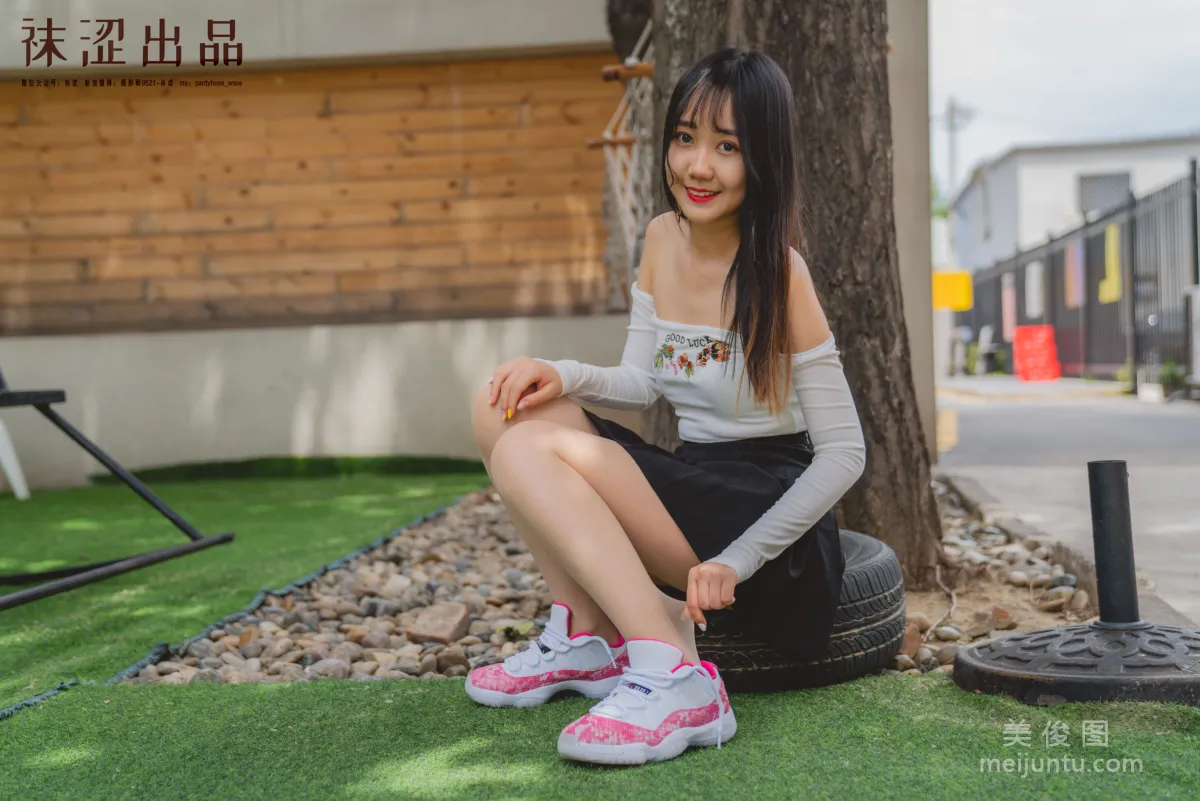 [袜涩] VOL.065 脸脸 - 乔11粉蛇17